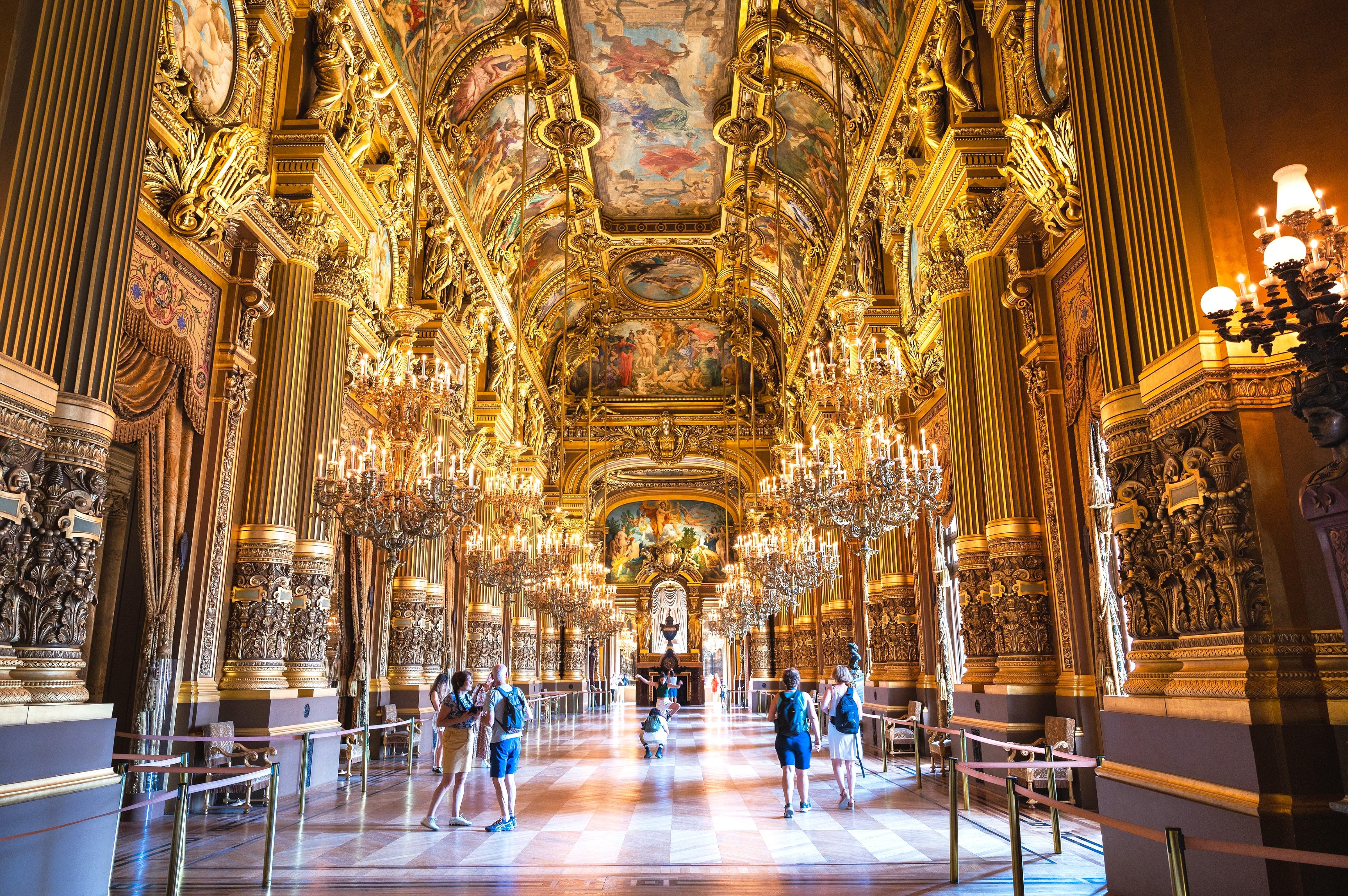 Opéra Garnier: Immersive Theatrical Guided Tour
