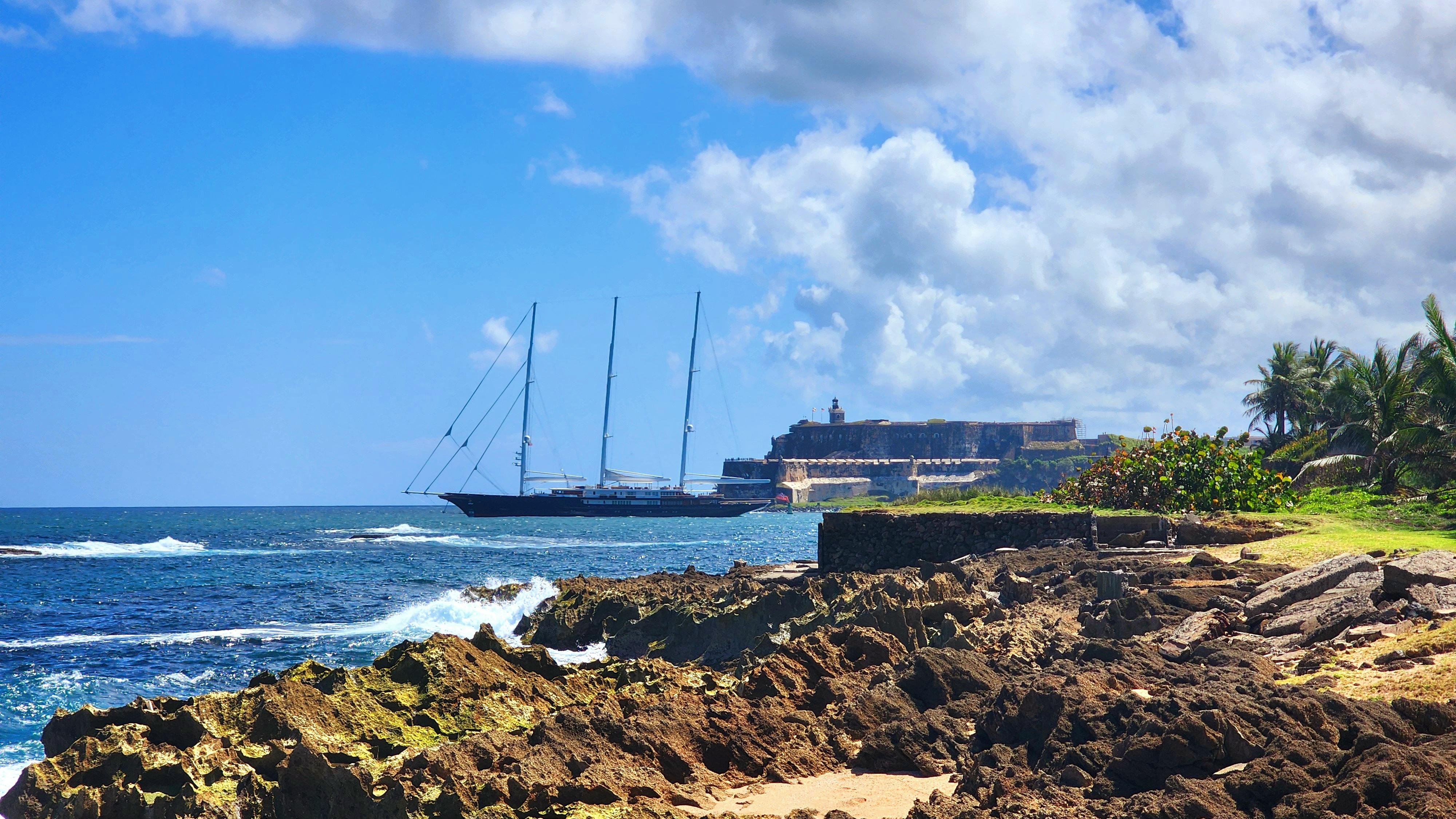 San Juan Guided City Explorer: History & Photo Stops