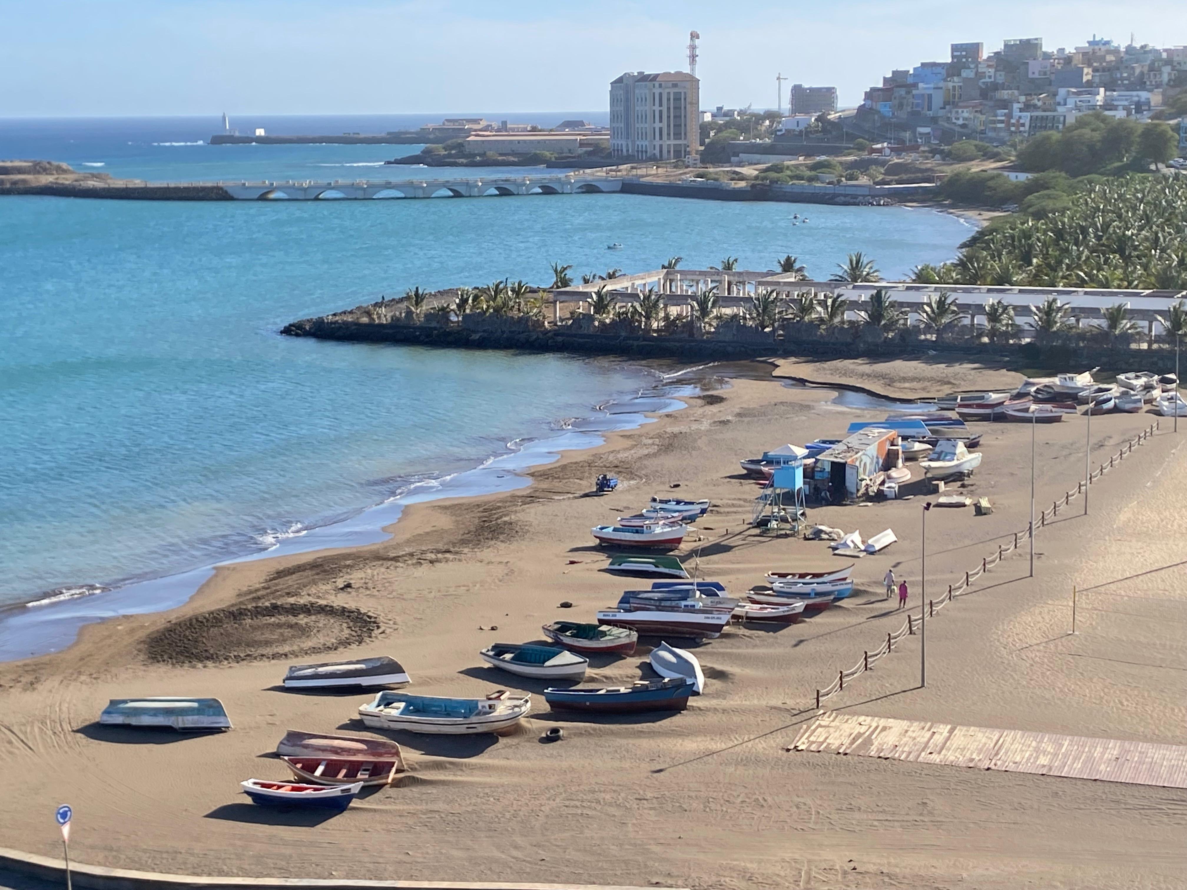 Praia Cultural Walking Tour: Markets, Street Art & Colonial Heritage