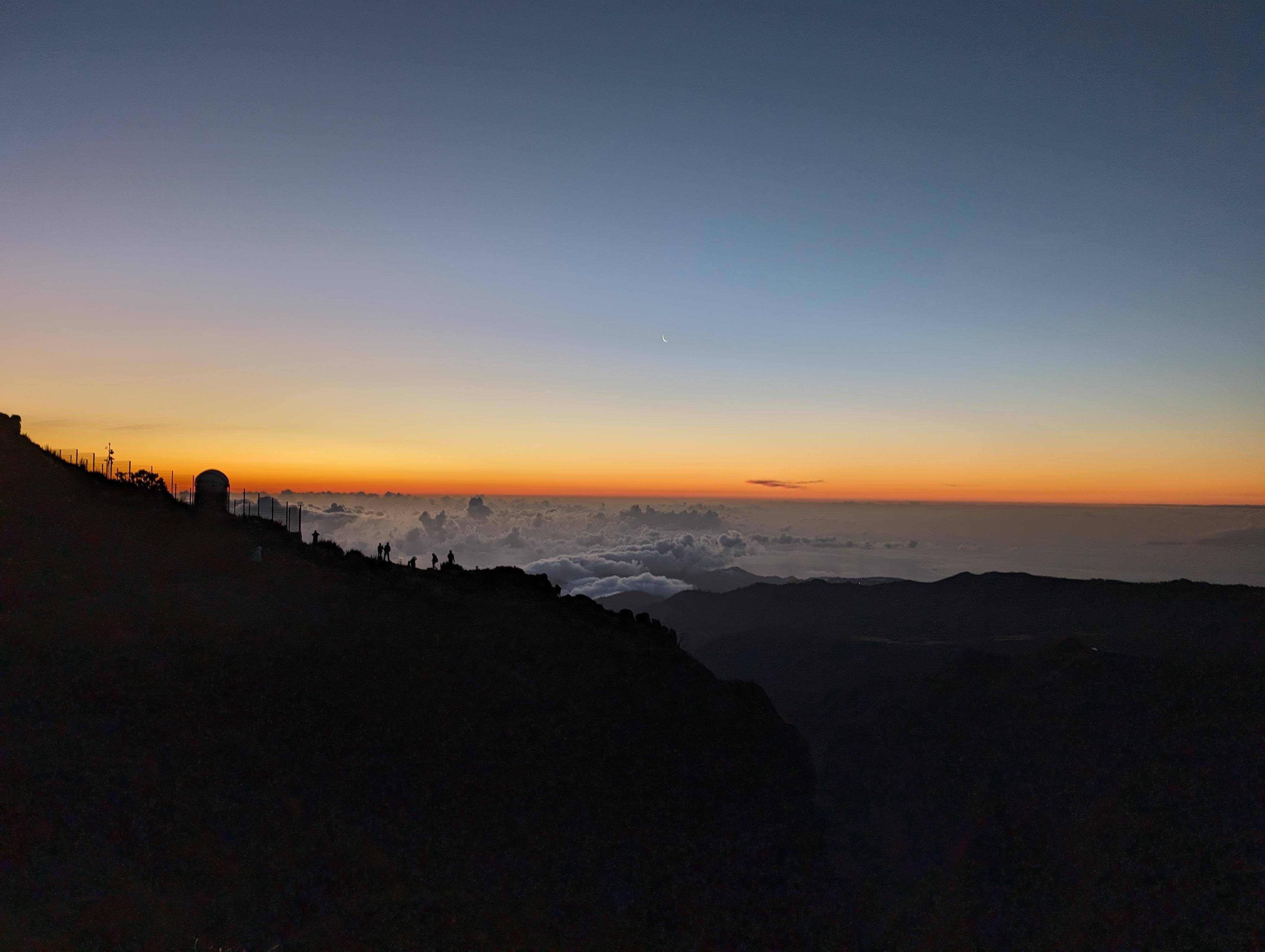 From Funchal: Pico do Arieiro Sunrise with Optional Breakfast