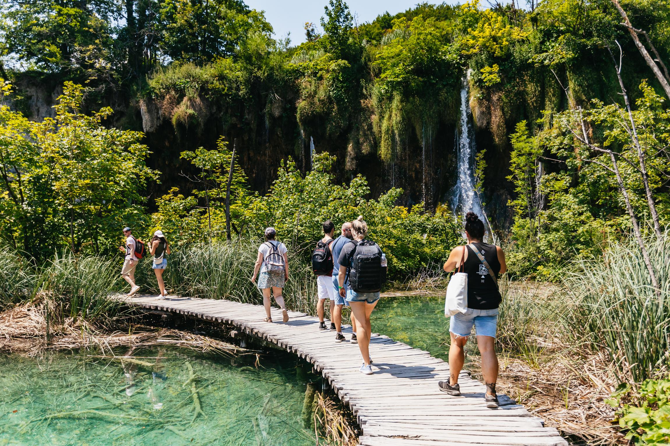 Split to Plitvice Lakes Day Trip with Boat & Train