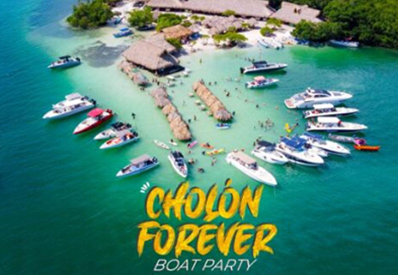 Cartagena VIP Party Boat: Cholón Island Celebration with Open Bar