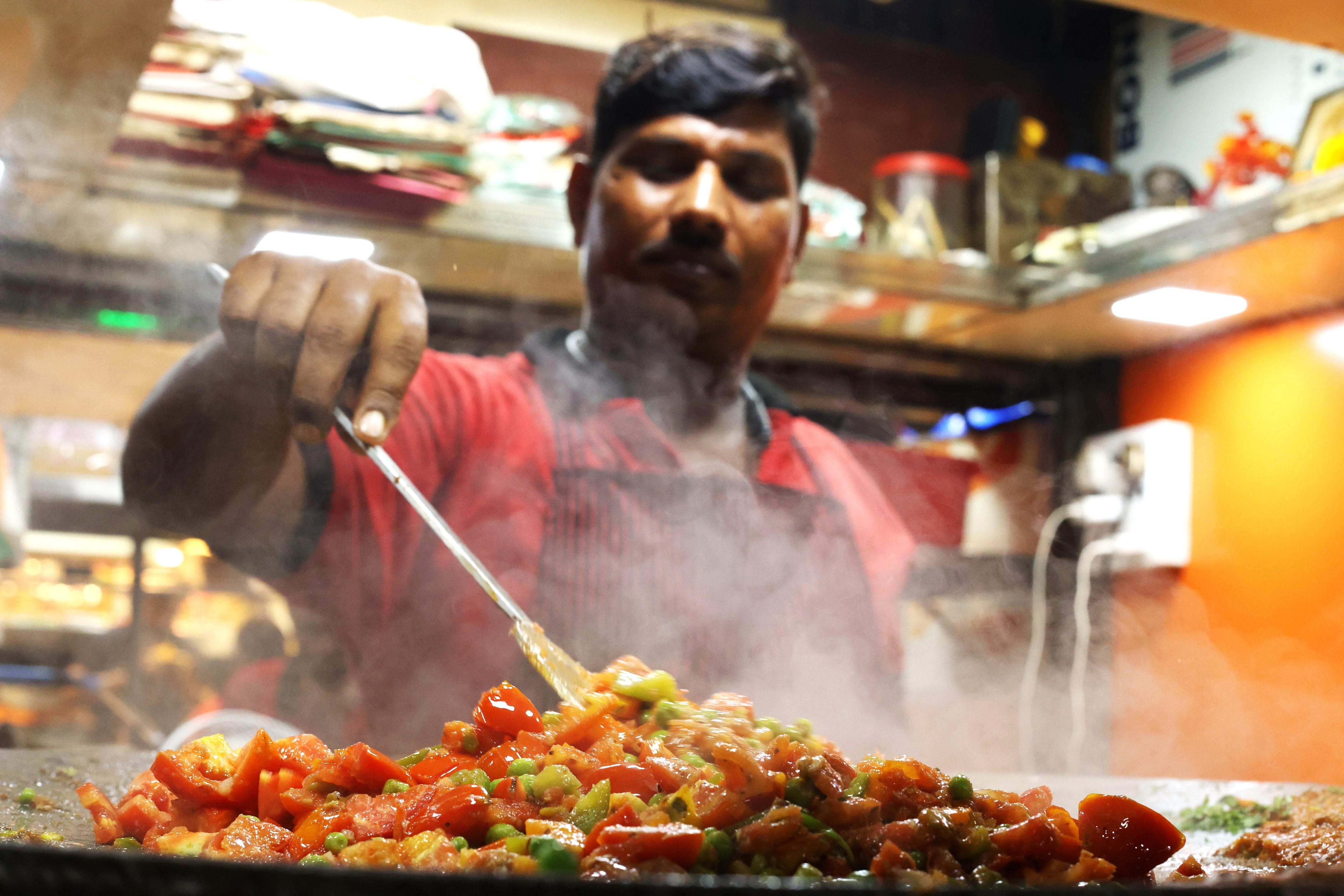 Mumbai Sunset & Street Food Bazaar Adventure