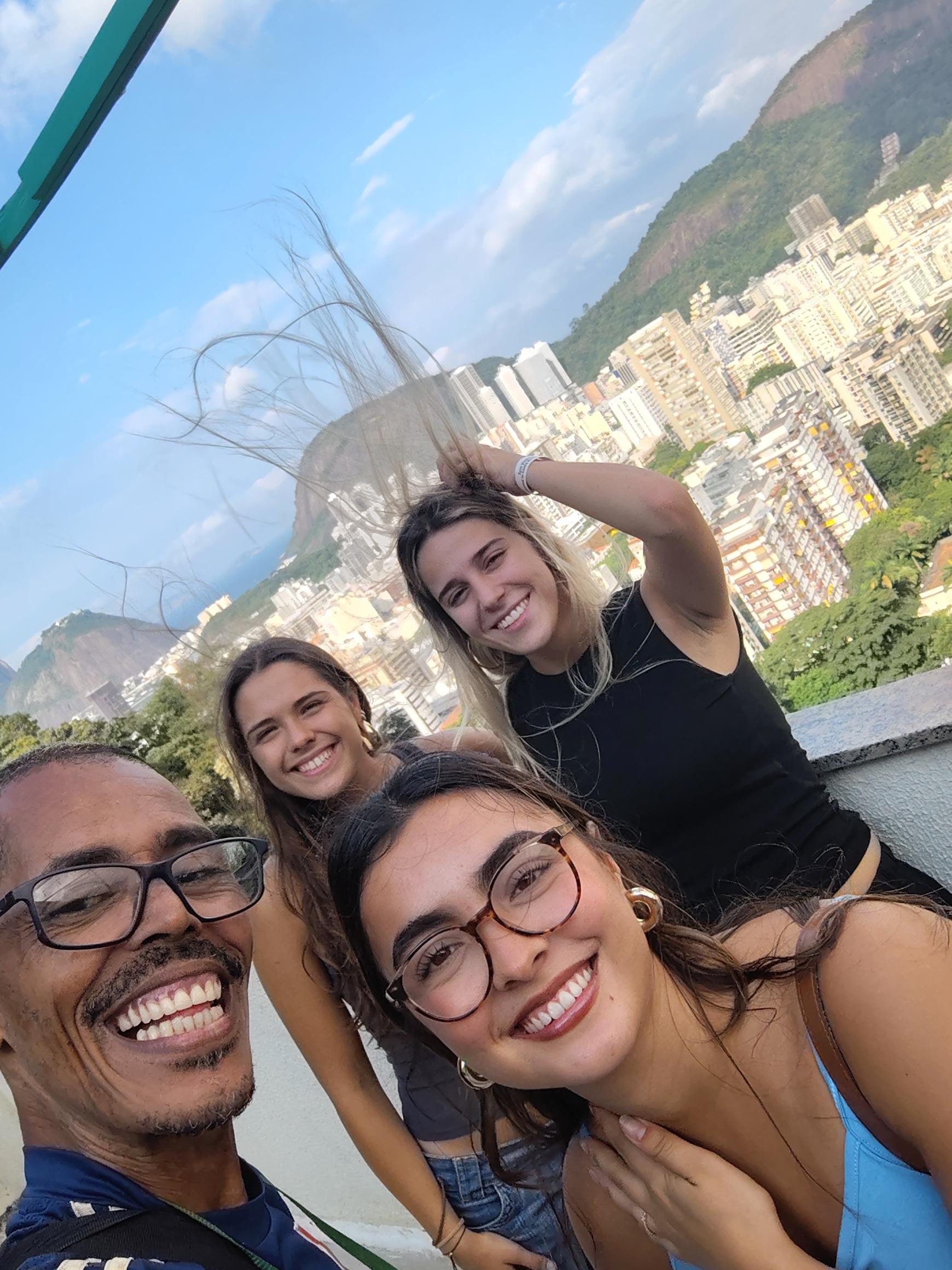 Rio de Janeiro: Santa Marta Favela Guided Walking Tour