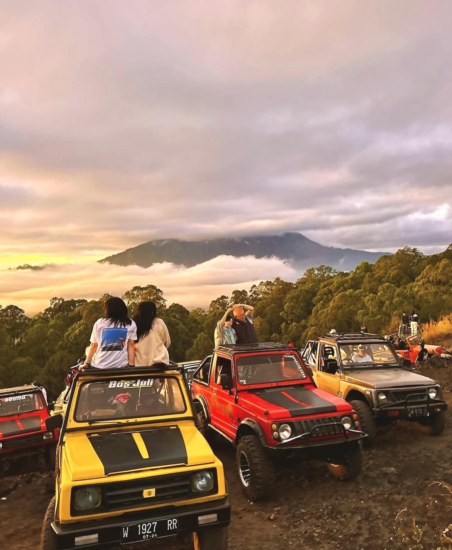 Mount Batur Sunrise Jeep Tour with Hot Springs & Breakfast