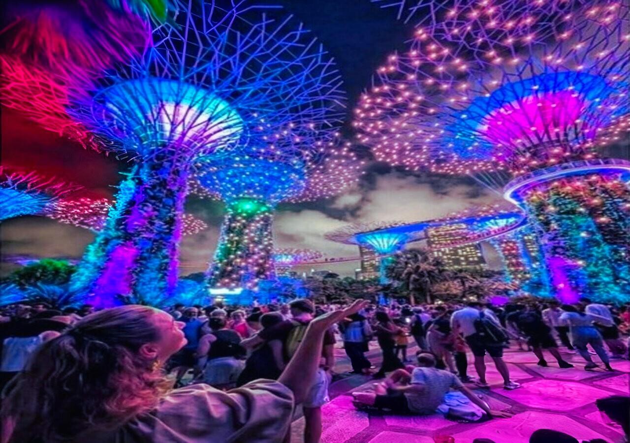 Singapore Evening River Cruise & Twin Light Show Experience