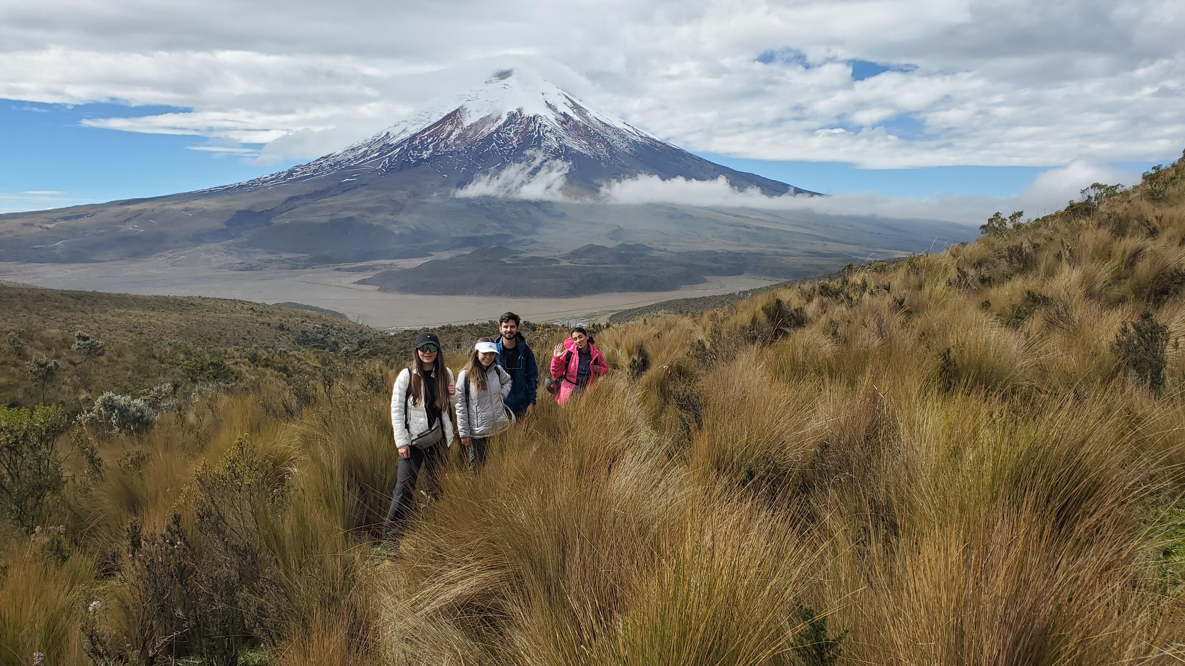 Private Andes Road Trip: Cotopaxi & Quilotoa Lagoon