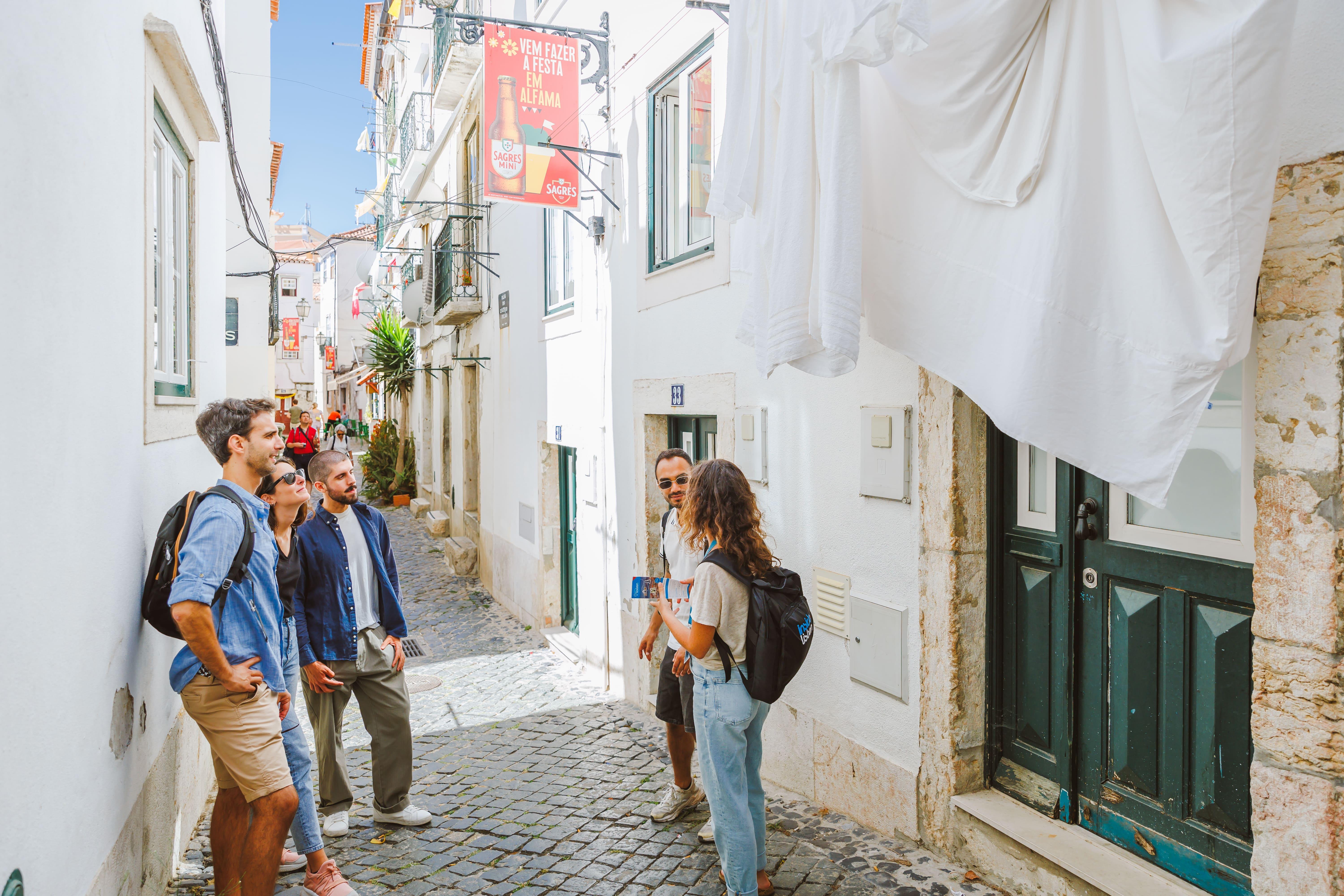 Lisbon Highlights Walking Tour: Rossio, Chiado & Alfama