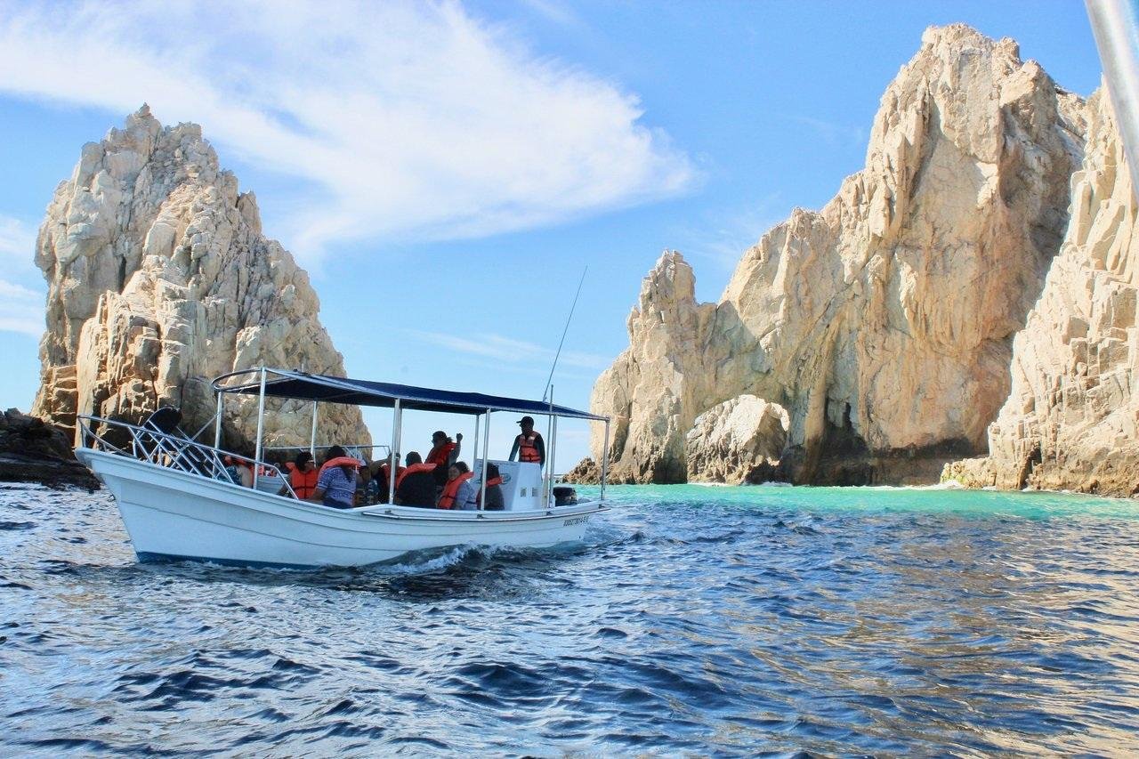 Cabo San Lucas: Arch, Whale Watching & Lover's Beach Boat Tour