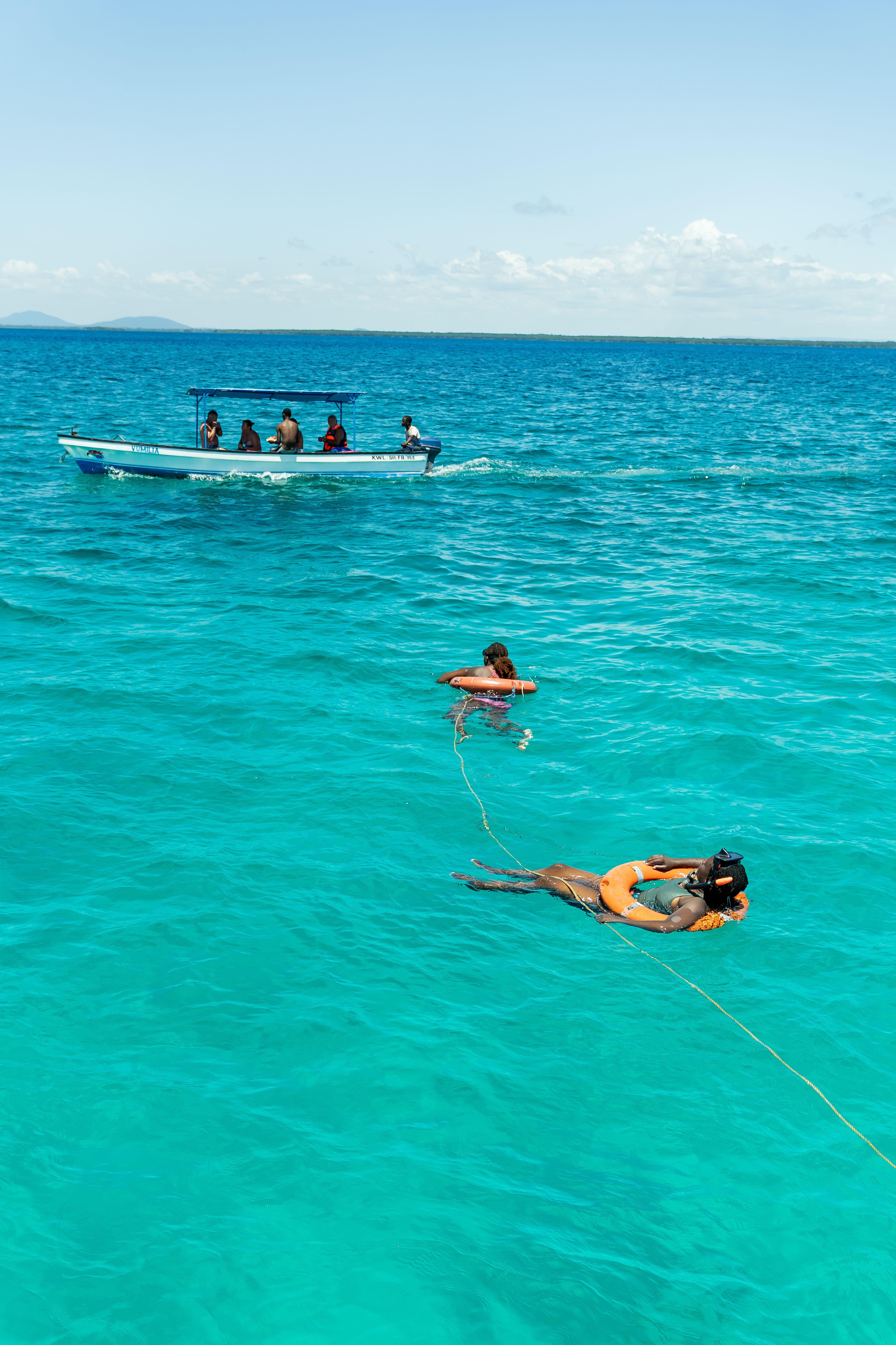 Zanzibar Safari Blue: Snorkeling, Sandbank & Seafood Day Trip