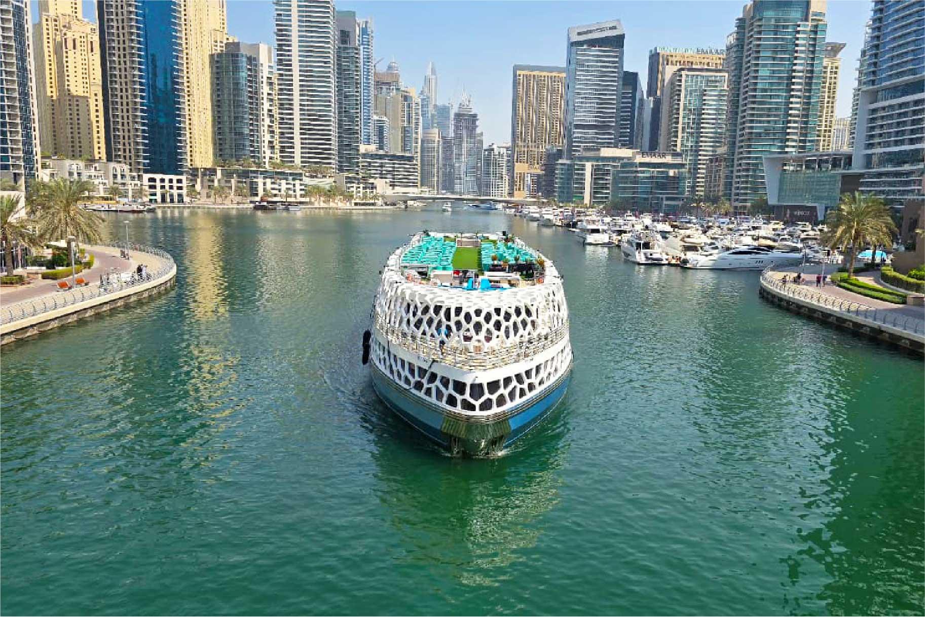 Dubai Mega Yacht Dinner Cruise with Buffet