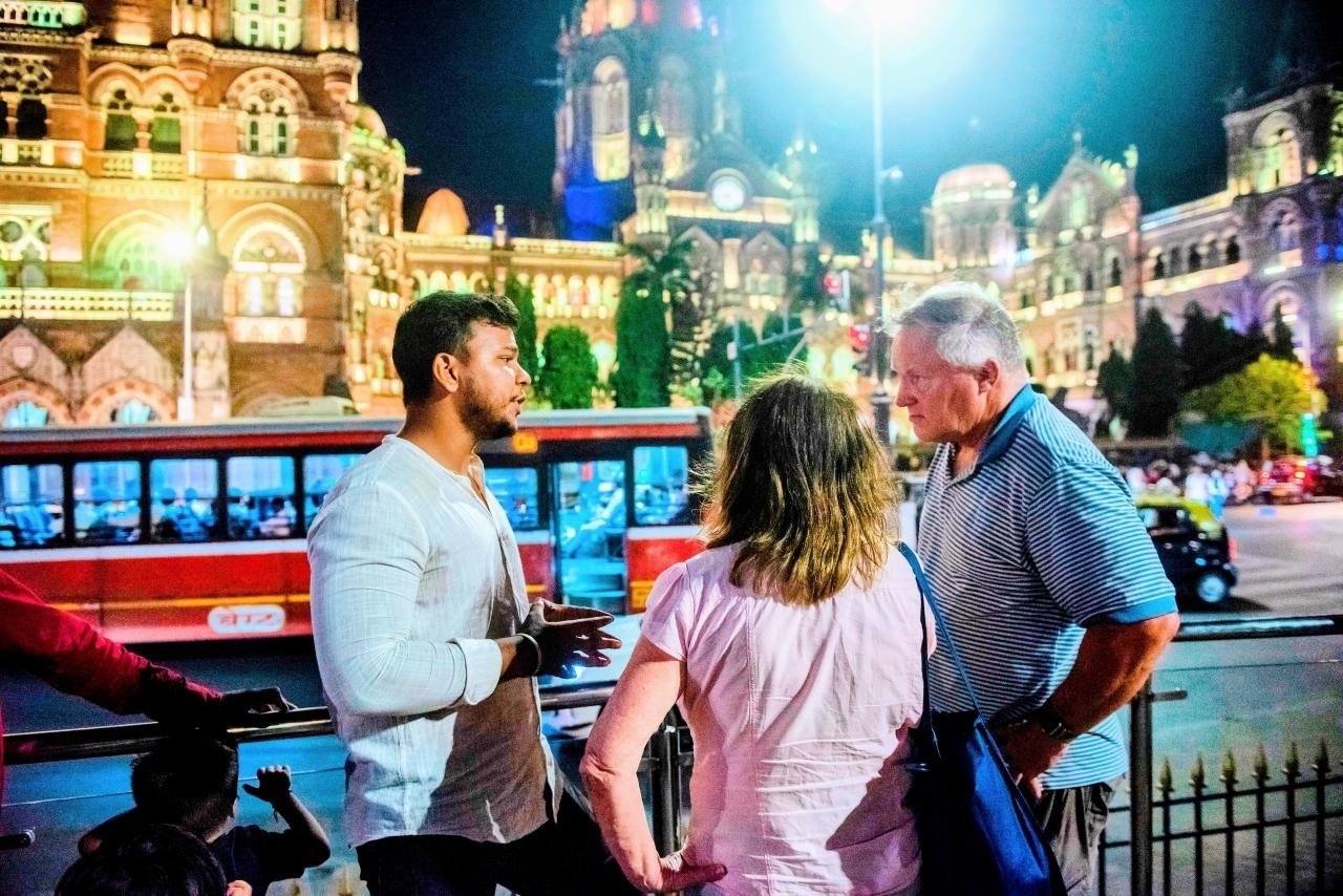 Mumbai After Dark: Private Illumination Sightseeing Tour