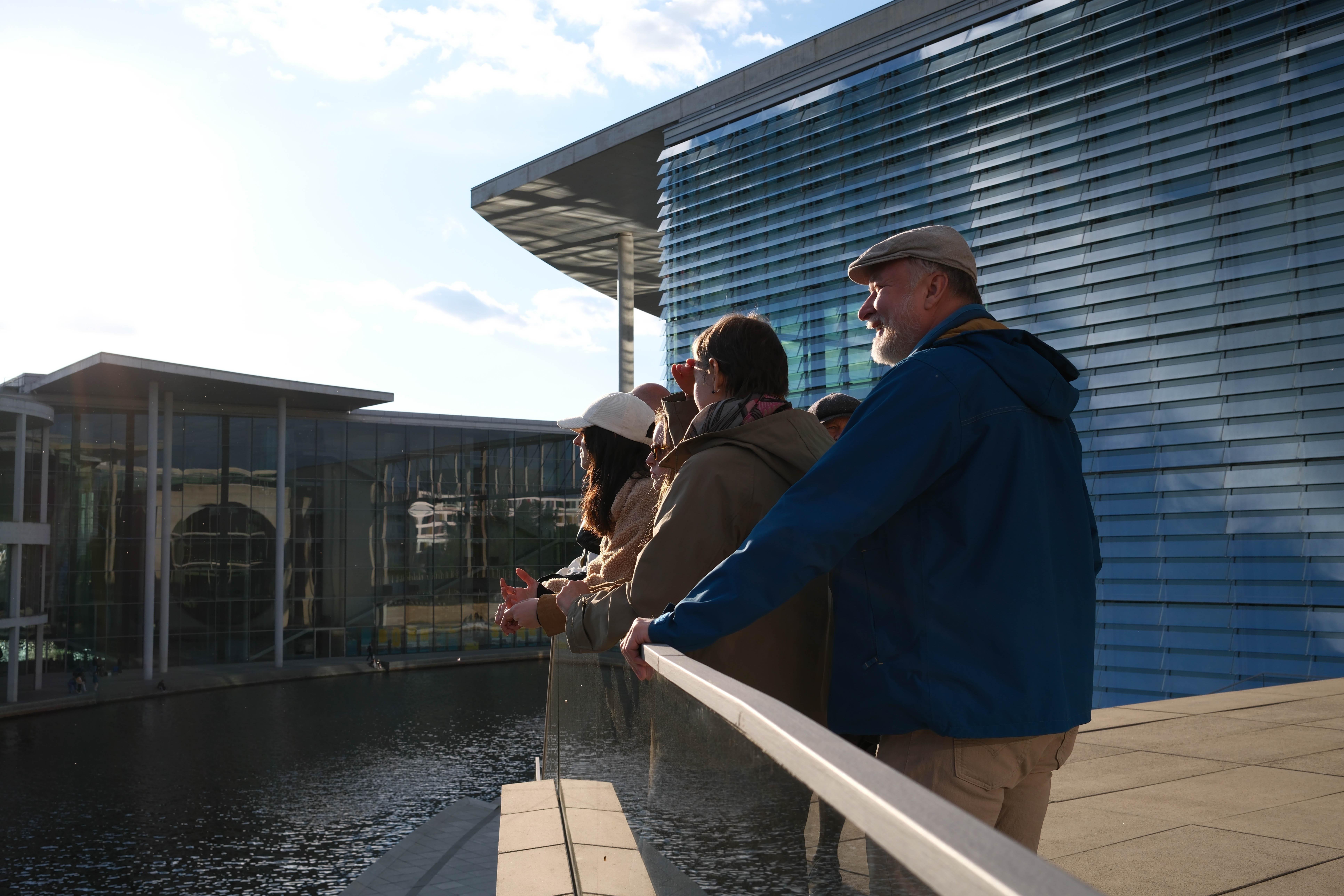 Berlin: Government District Tour and Reichstag Dome Visit