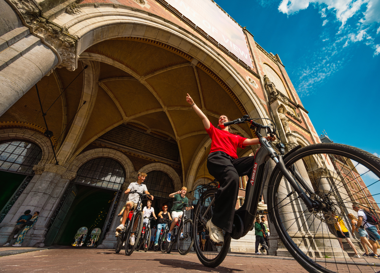 Amsterdam Electric Bike Sightseeing Tour