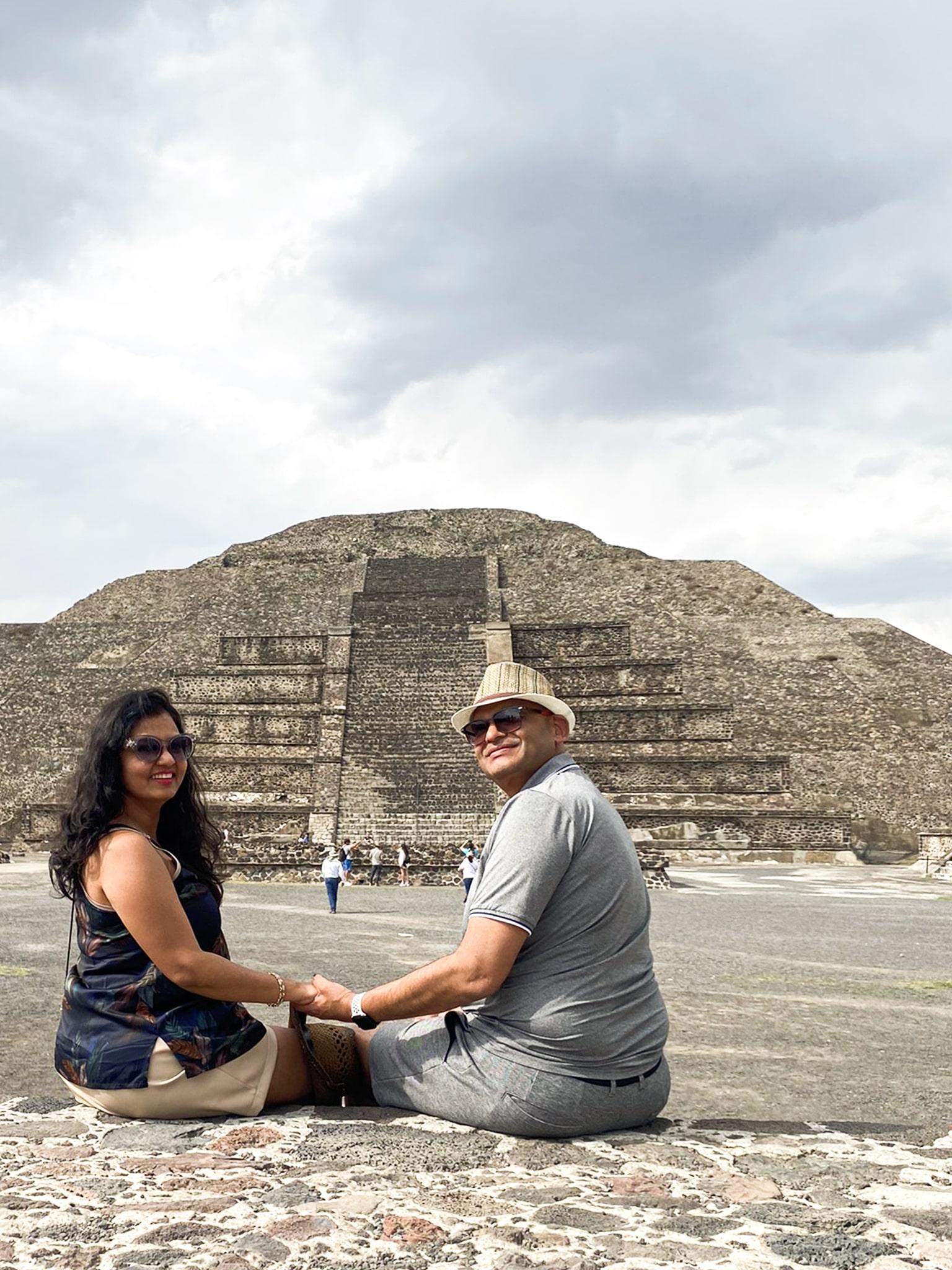 Mexico City: Teotihuacan, Tlatelolco & Guadalupe Shrine Expedition