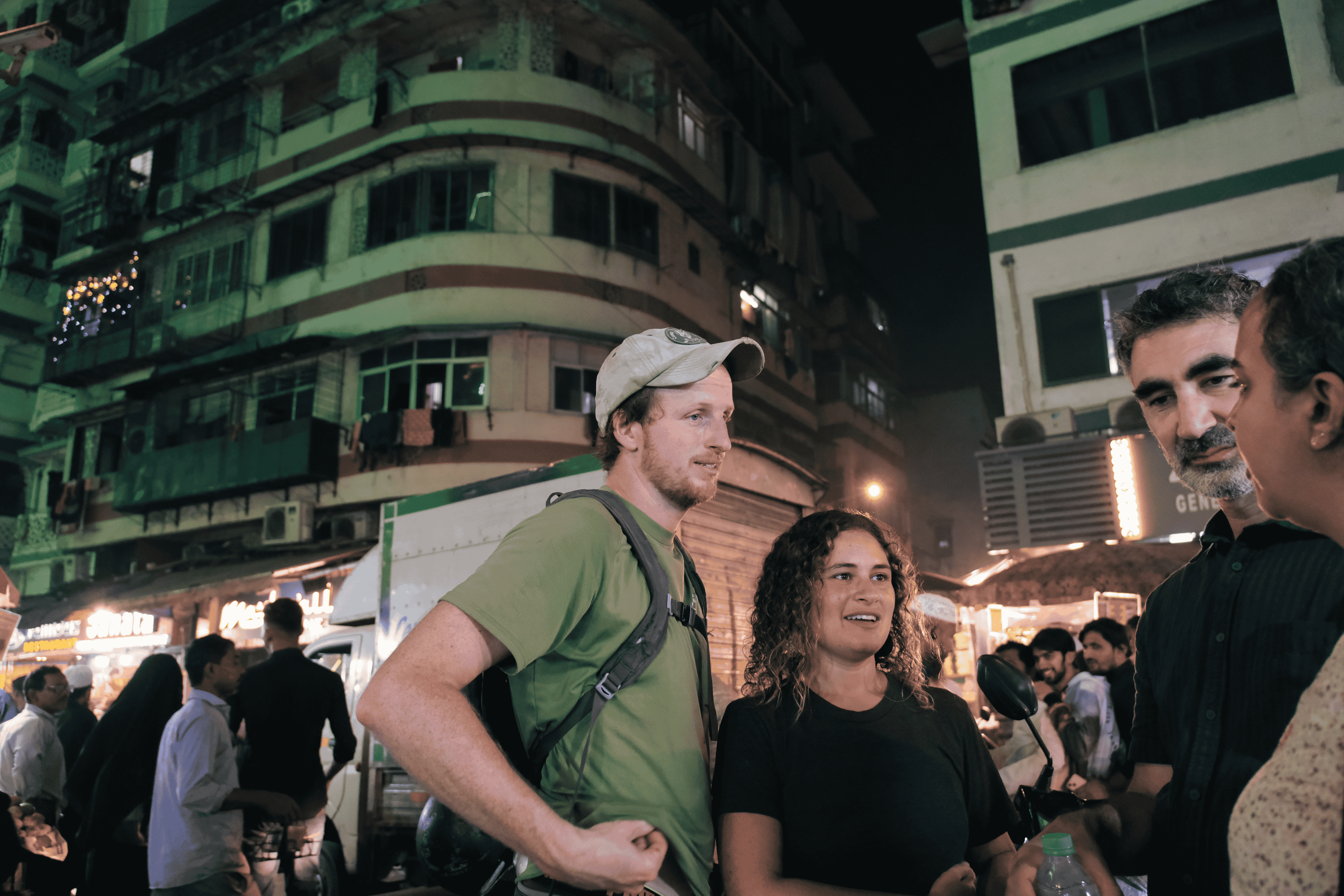 Mumbai Culinary Exploration: Street Food Walking Tour