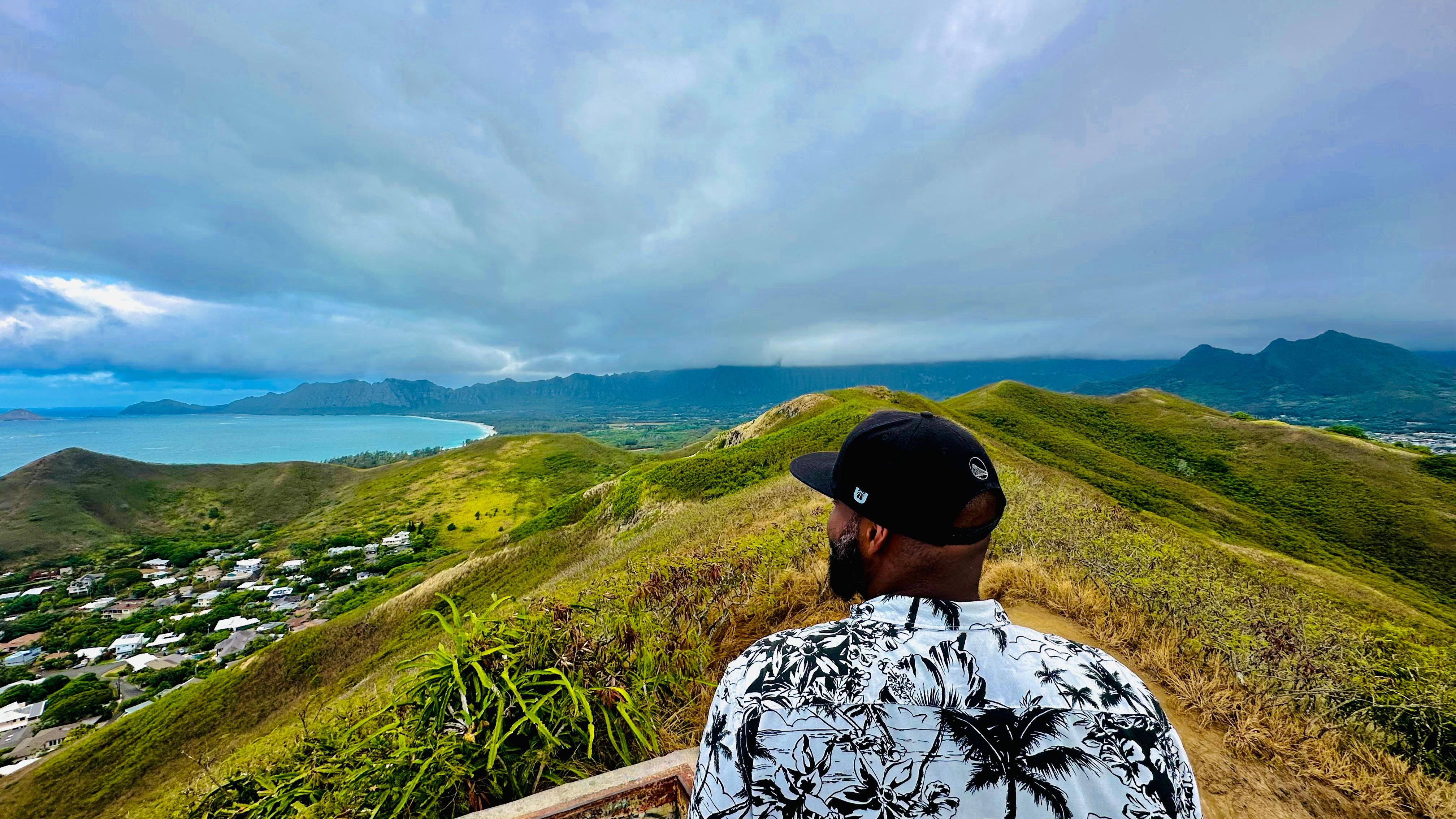 Diamond Head Crater Summit Hike with Hotel Transfers