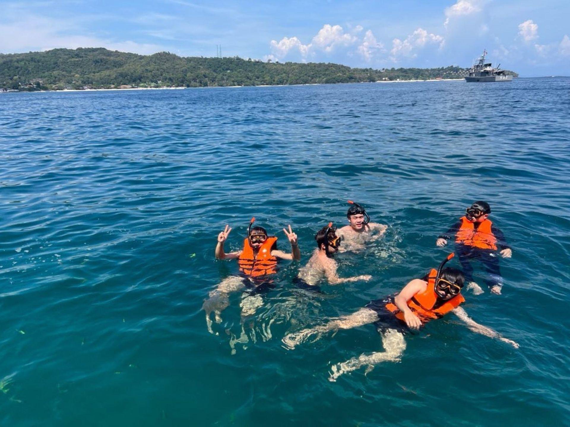 Phuket: Sunset Catamaran Cruise to Coral Island