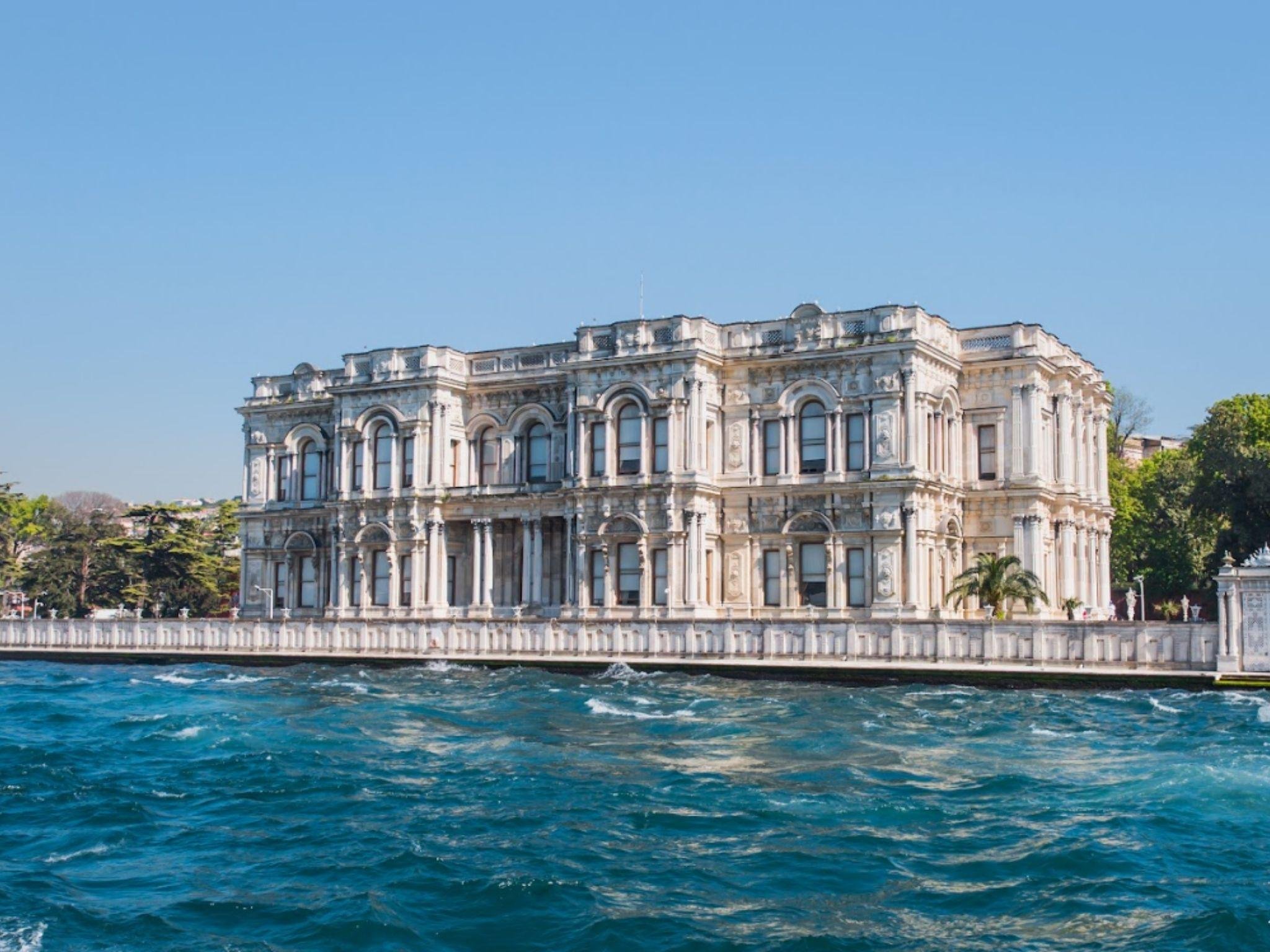 Beylerbeyi Palace: Skip-the-Line Entry with 25-Language Audio Guide