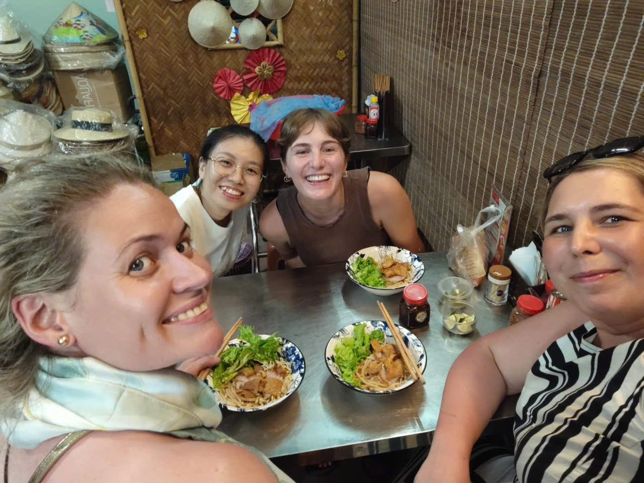 street food tour in Hoi An — photo 4