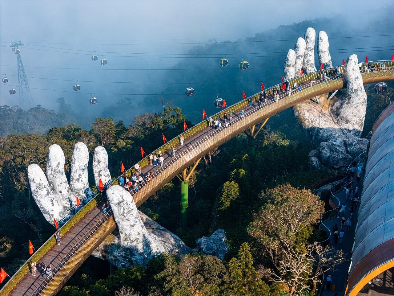 Ba Na Hills & Golden Bridge Small Group Day Tour from Da Nang or Hoi An