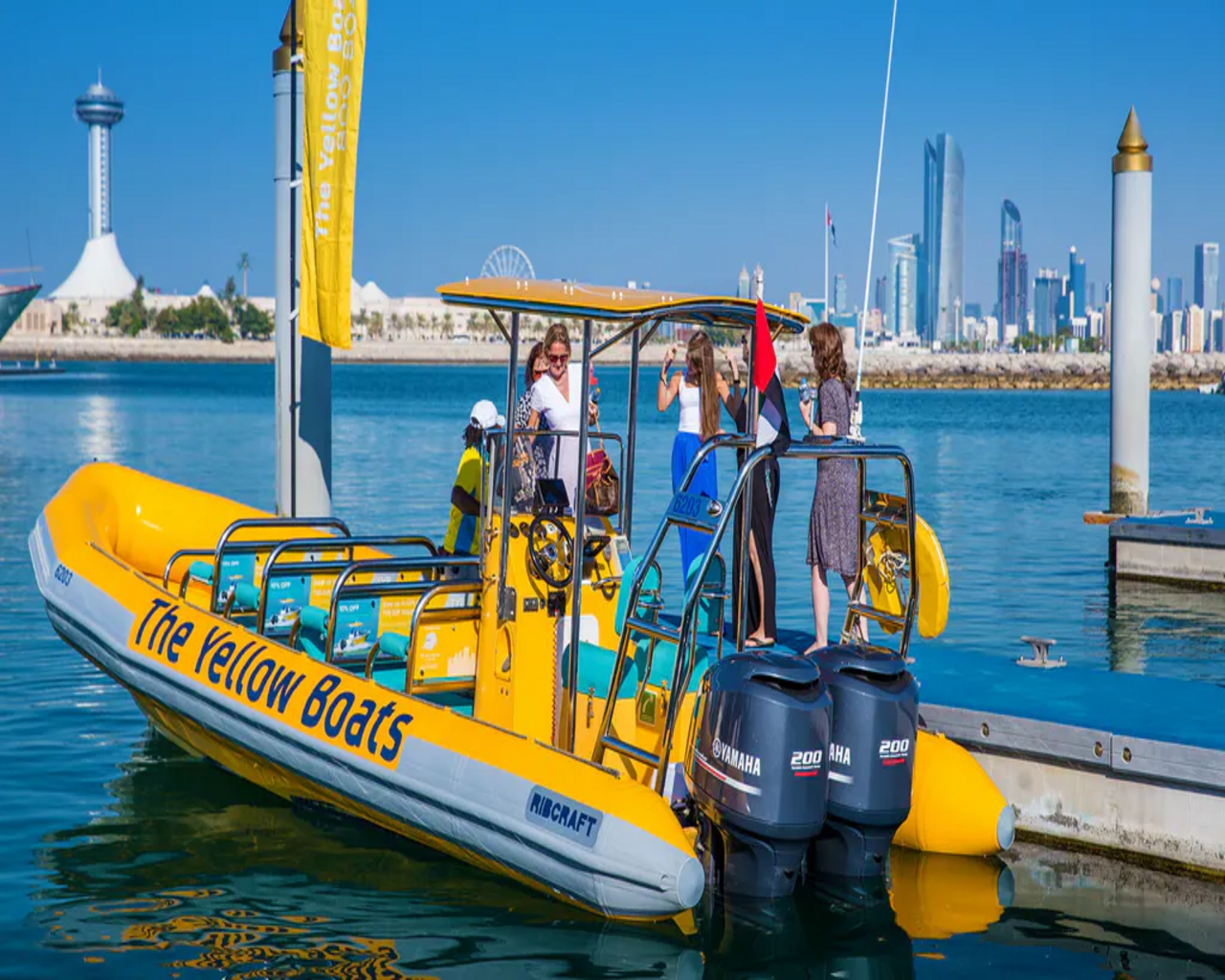 Abu Dhabi Speedboat Sightseeing Tour