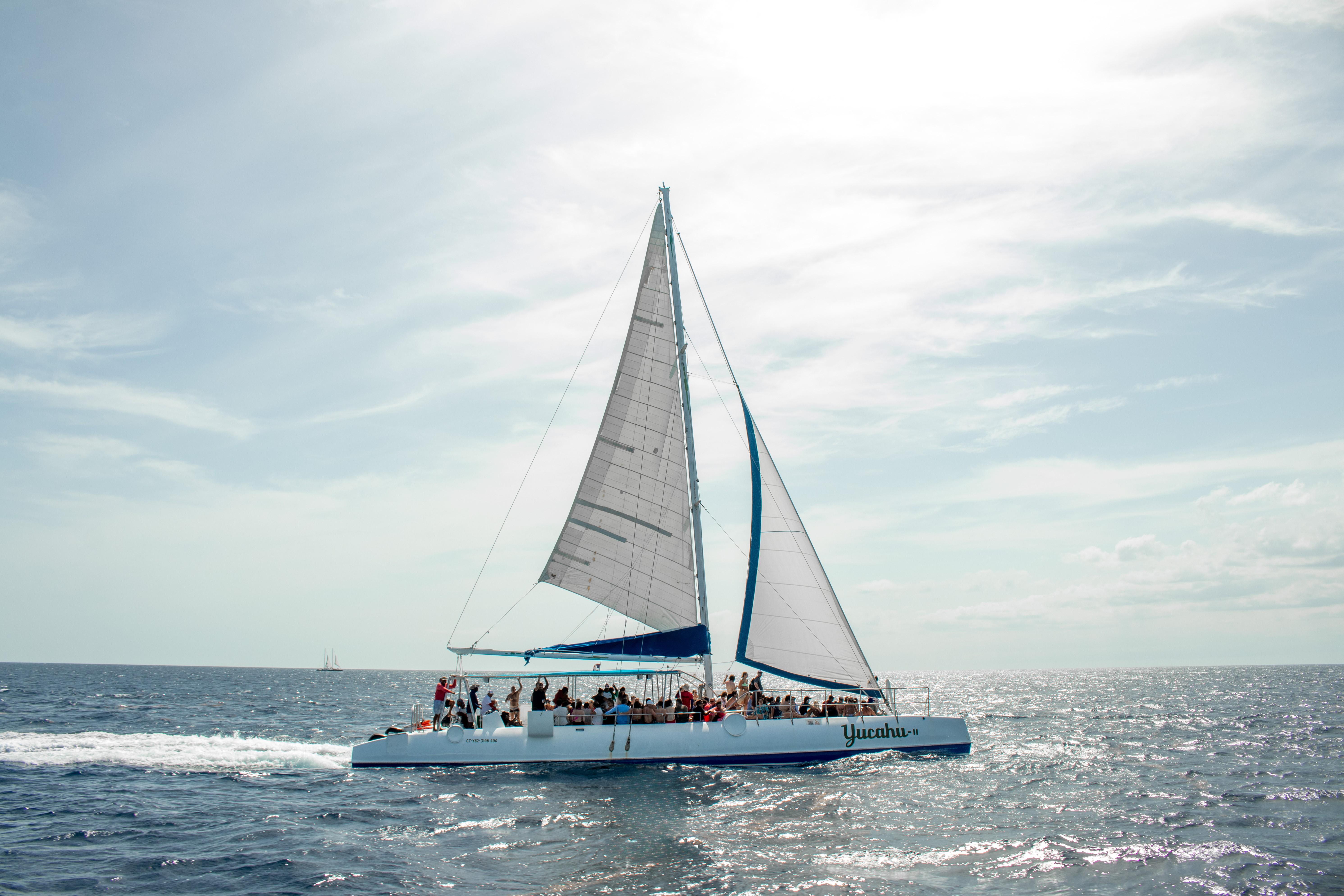 Saona Island Catamaran Day Trip from Punta Cana – Open Bar & Buffet