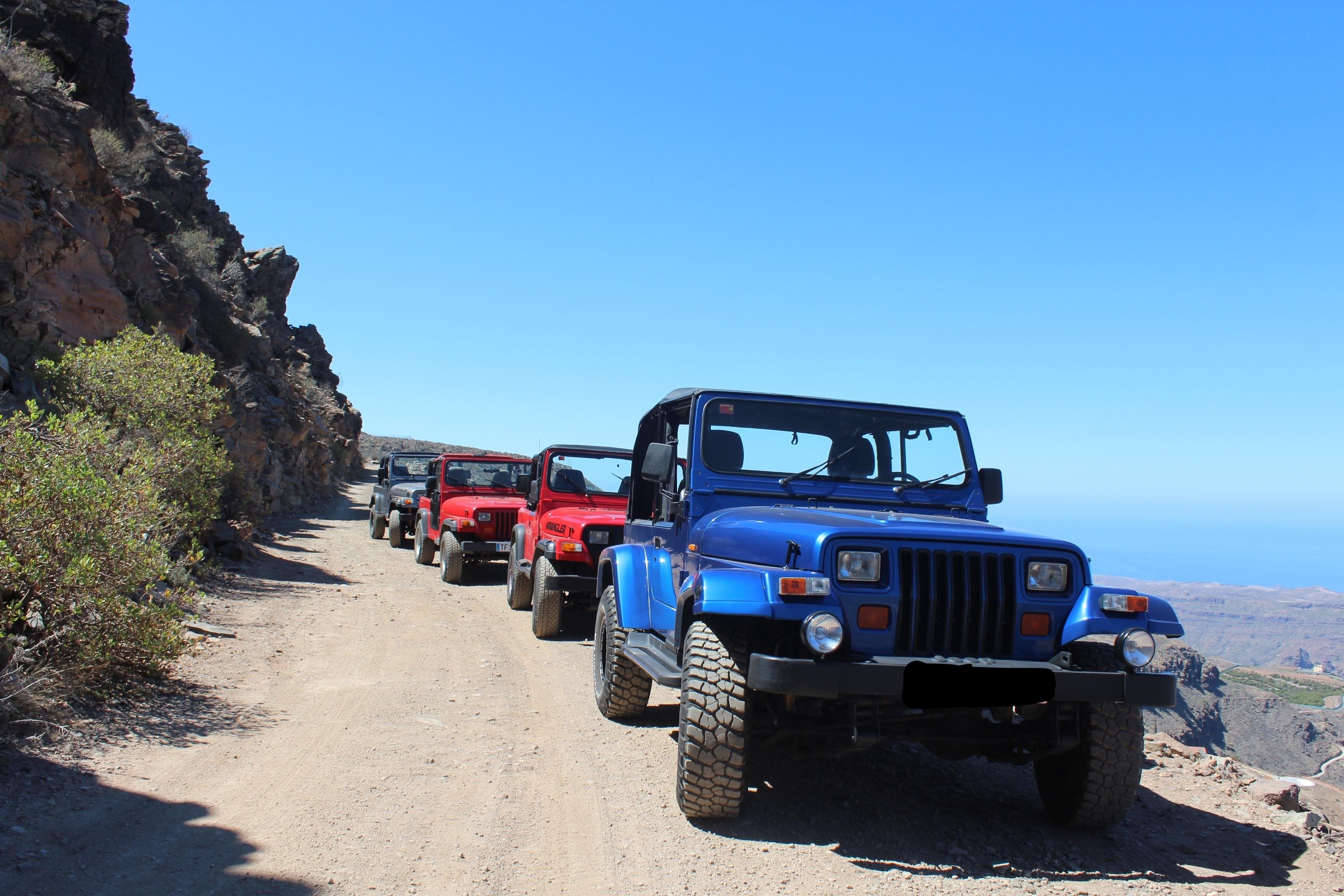 Off-Road Jeep Adventure Through Gran Canaria