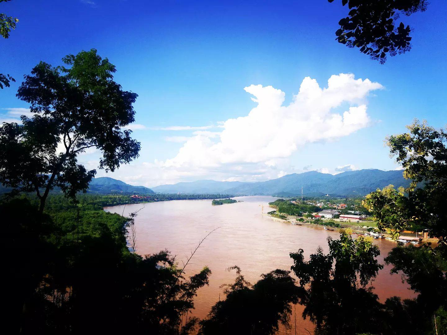 Chiang Rai Temples & Golden Triangle Full-Day Tour