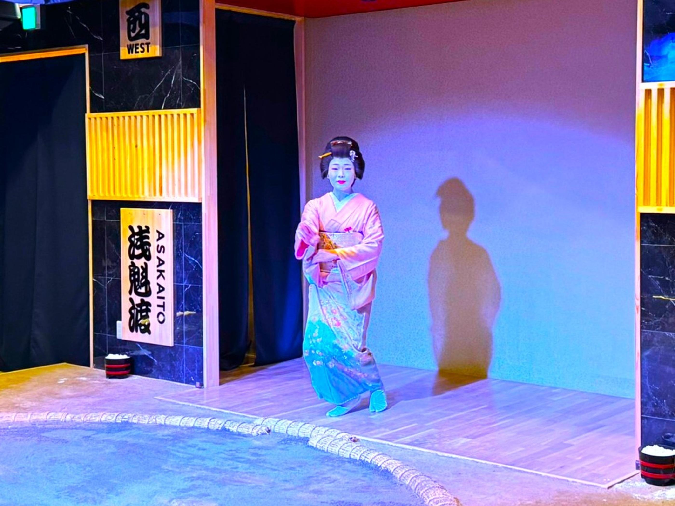 Luxury Sumo Show Experience with Wagyu Dinner in Tokyo