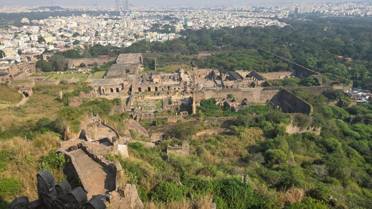 Comprehensive Hyderabad Heritage: Full & Half-Day Private Tour