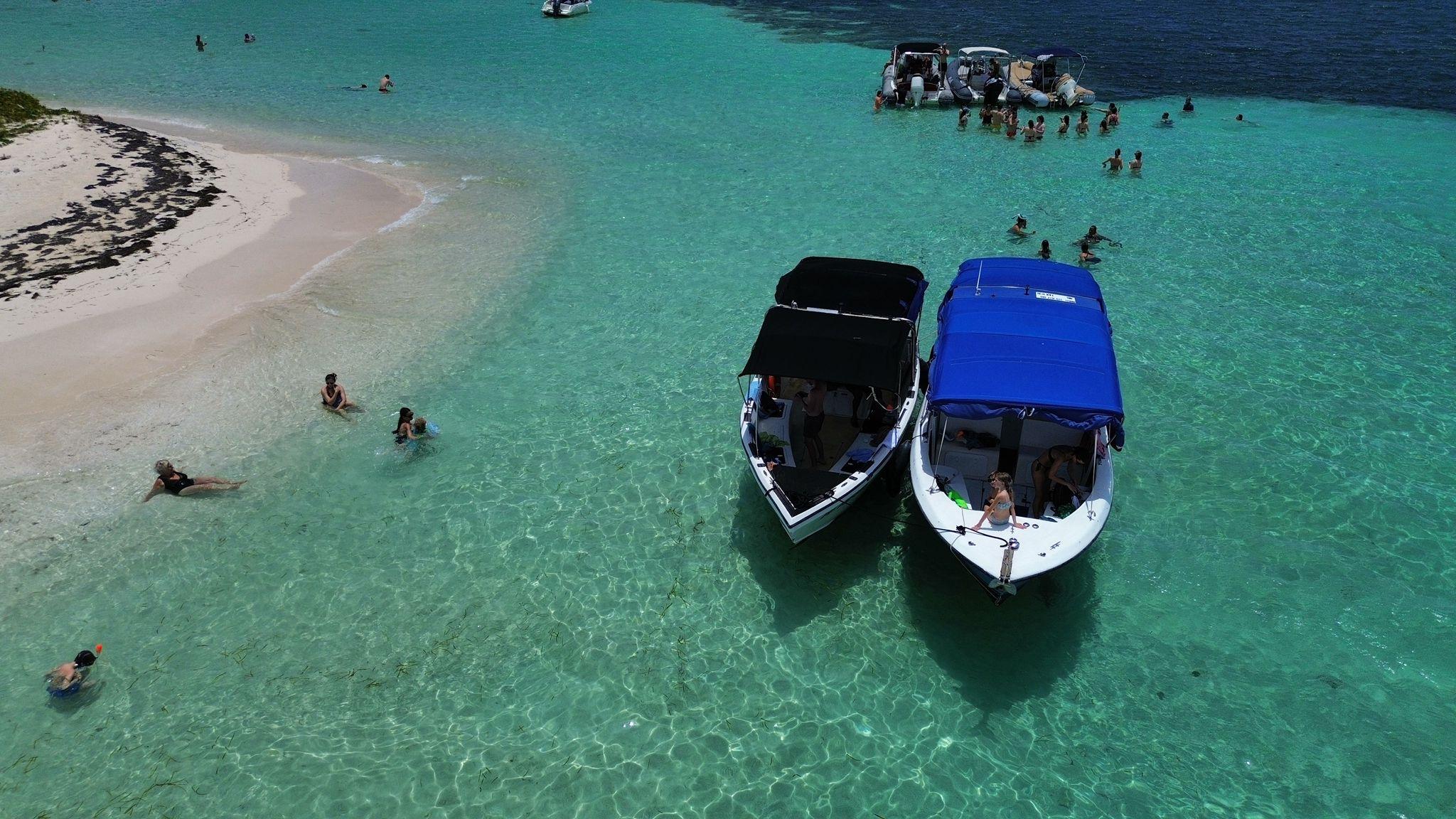 Grand Cul-de-Sac Marin Snorkeling & Aperitif Cruise
