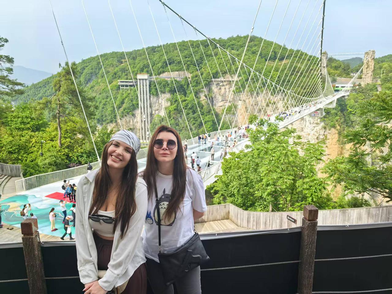 Zhangjiajie 3-Day Private Tour: Avatar Peaks, Glass Bridge & Tianmen Mountain