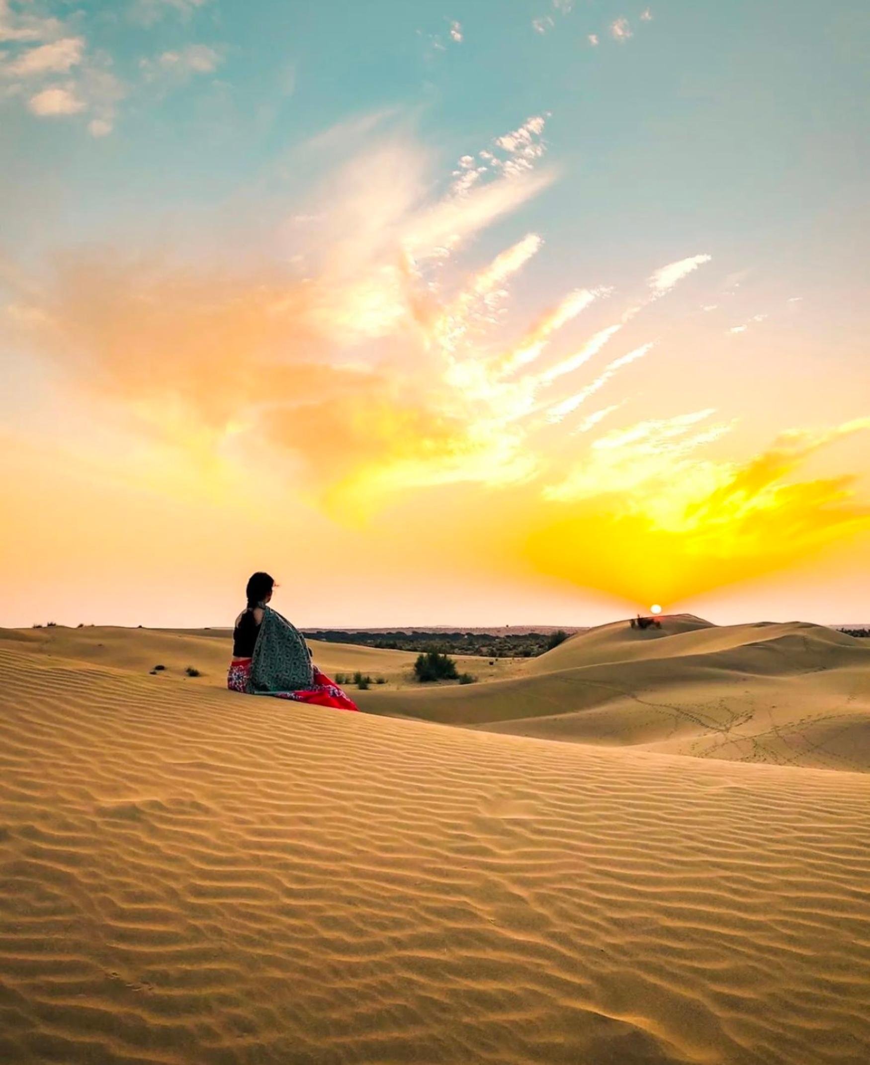 Thar Desert Overnight Safari with Camel Ride & Ghost Village