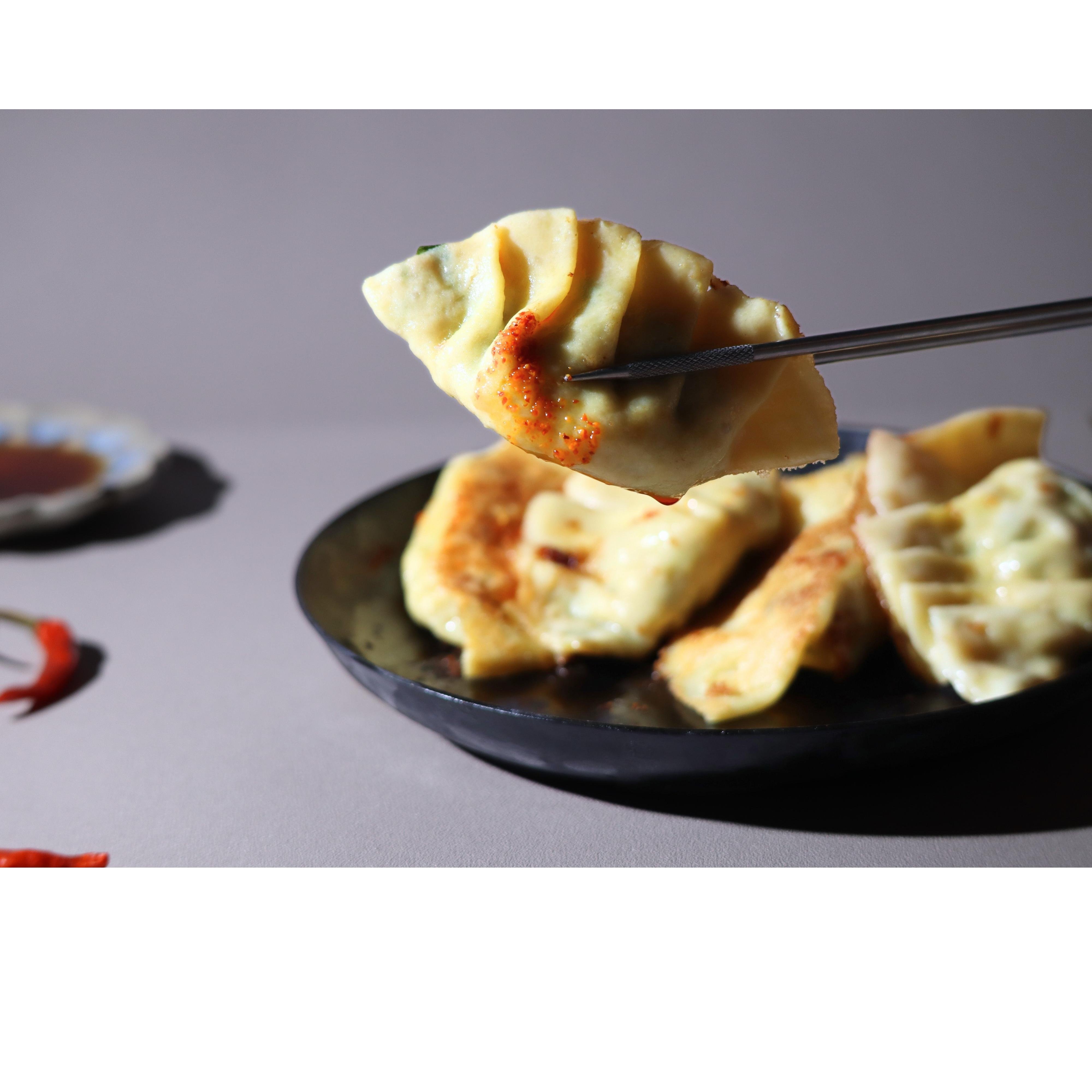 Osaka: Gluten-Free Ramen and Gyoza Cooking Class