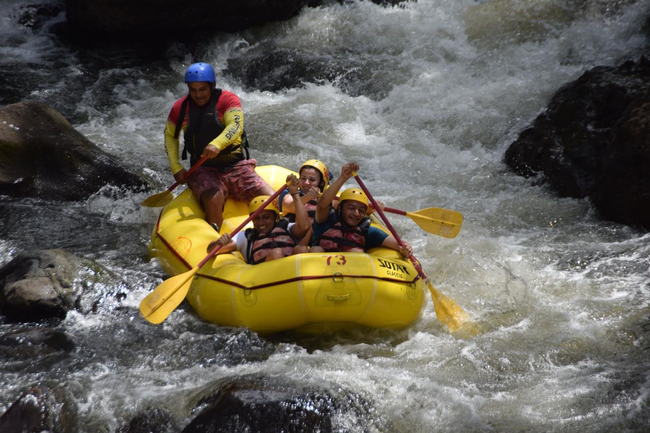 Costa Rica white water rafting on the Balsa and Pacuare rivers — rafting photo 5