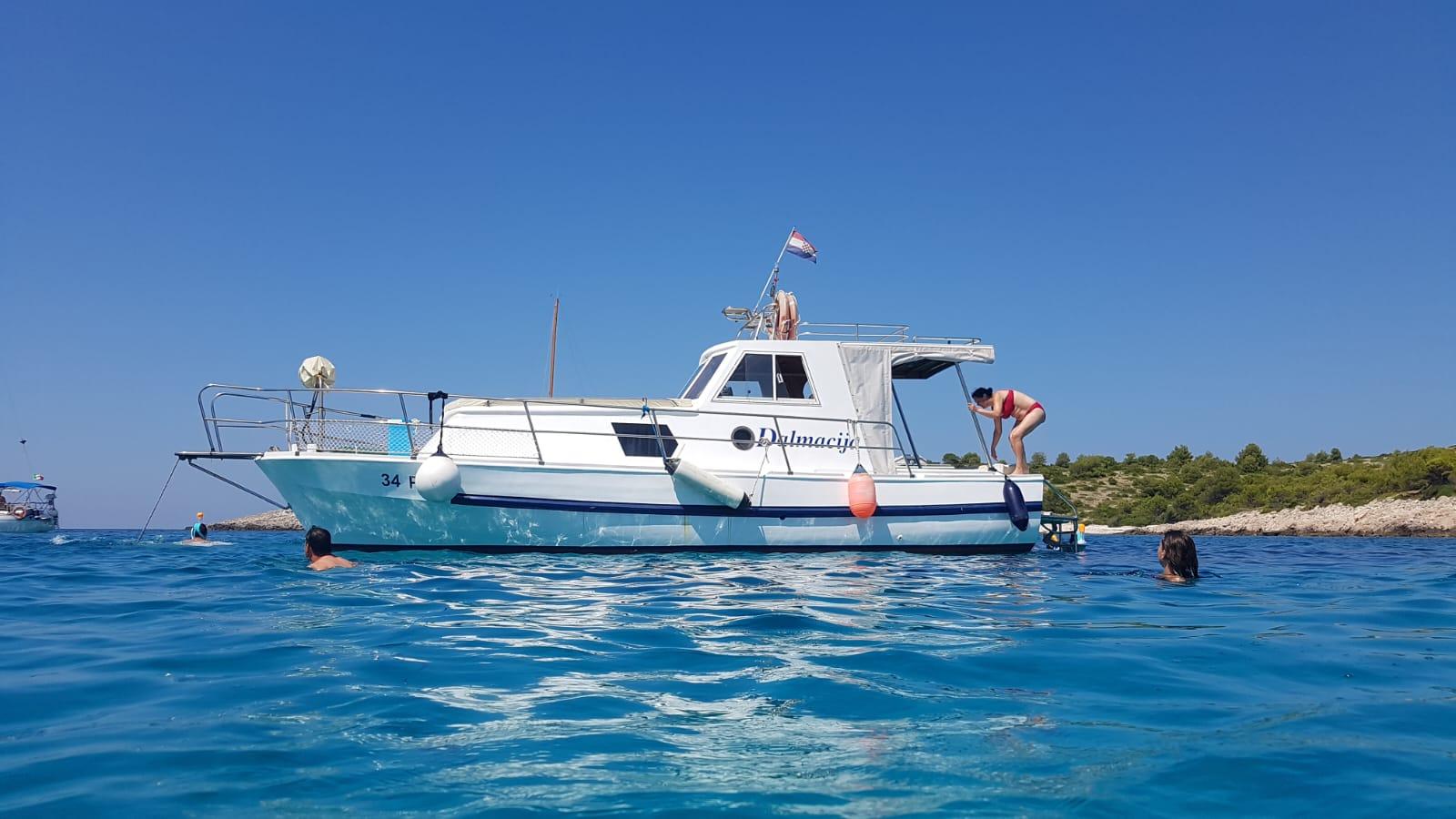 Private Boat Tour: Ugljan, Galevac & Ošljak Islands