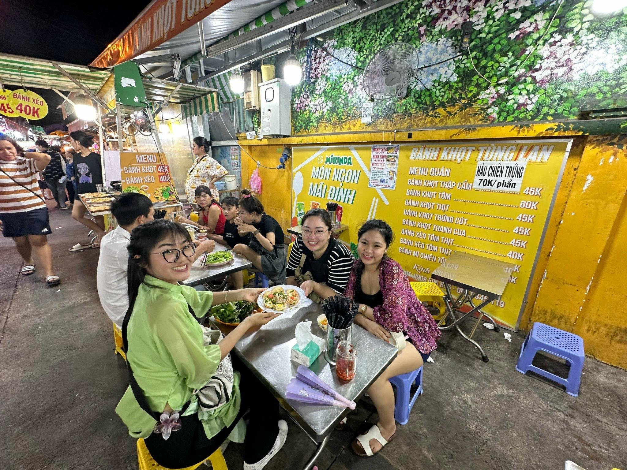 food tour in Saigon — photo 54