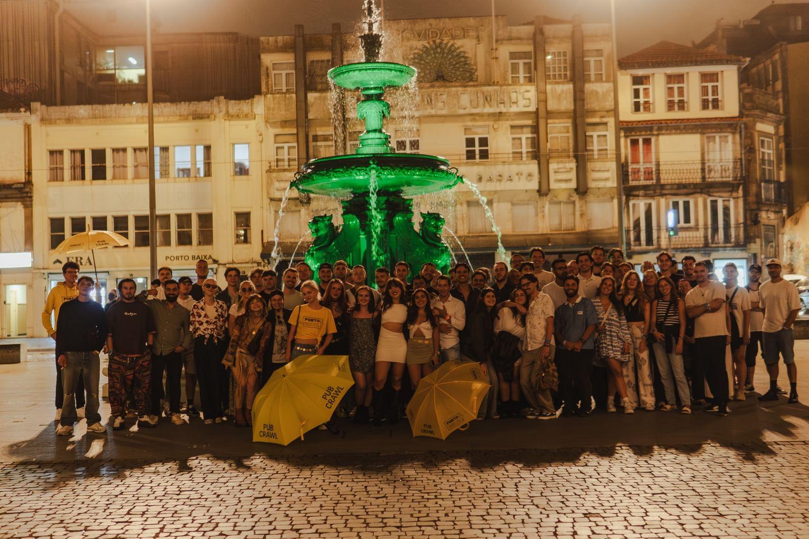 Porto Pub Crawl: 4 Bars, 8 Drinks & VIP Club Access