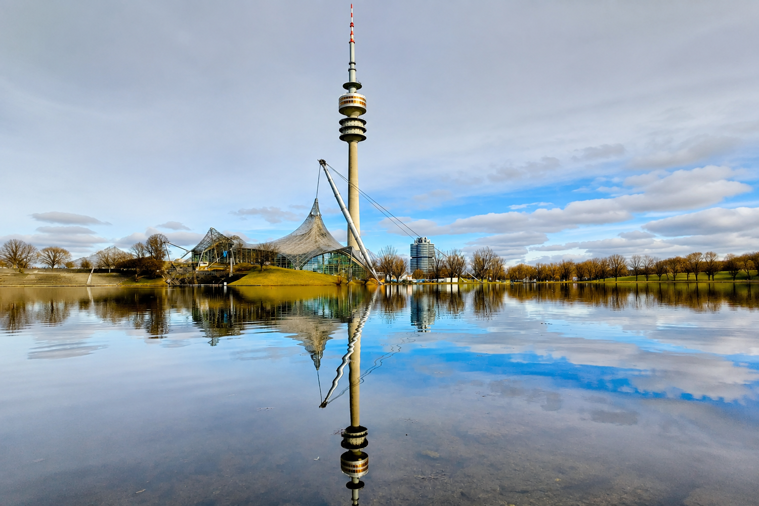 Munich Bike Tour: English Garden, Olympic Park & Nymphenburg Palace
