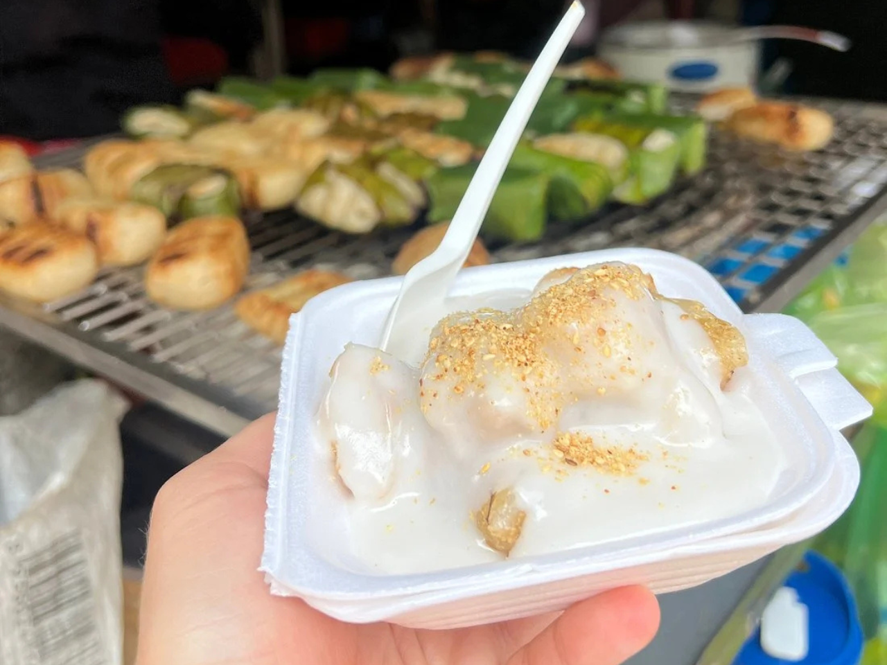 street food tour in Saigon — photo 10