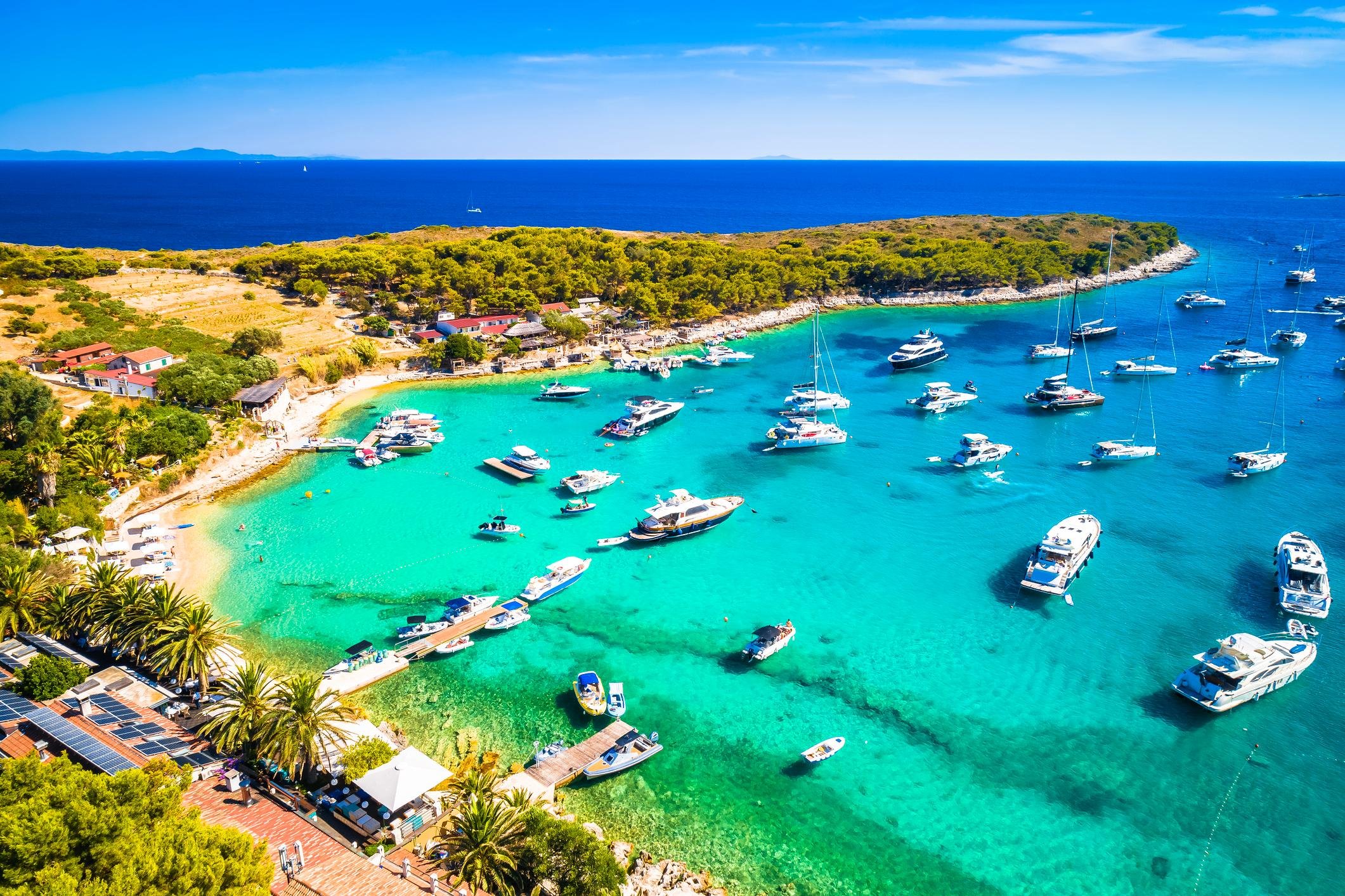 Hvar 5-Island Speedboat Adventure: Blue & Green Caves