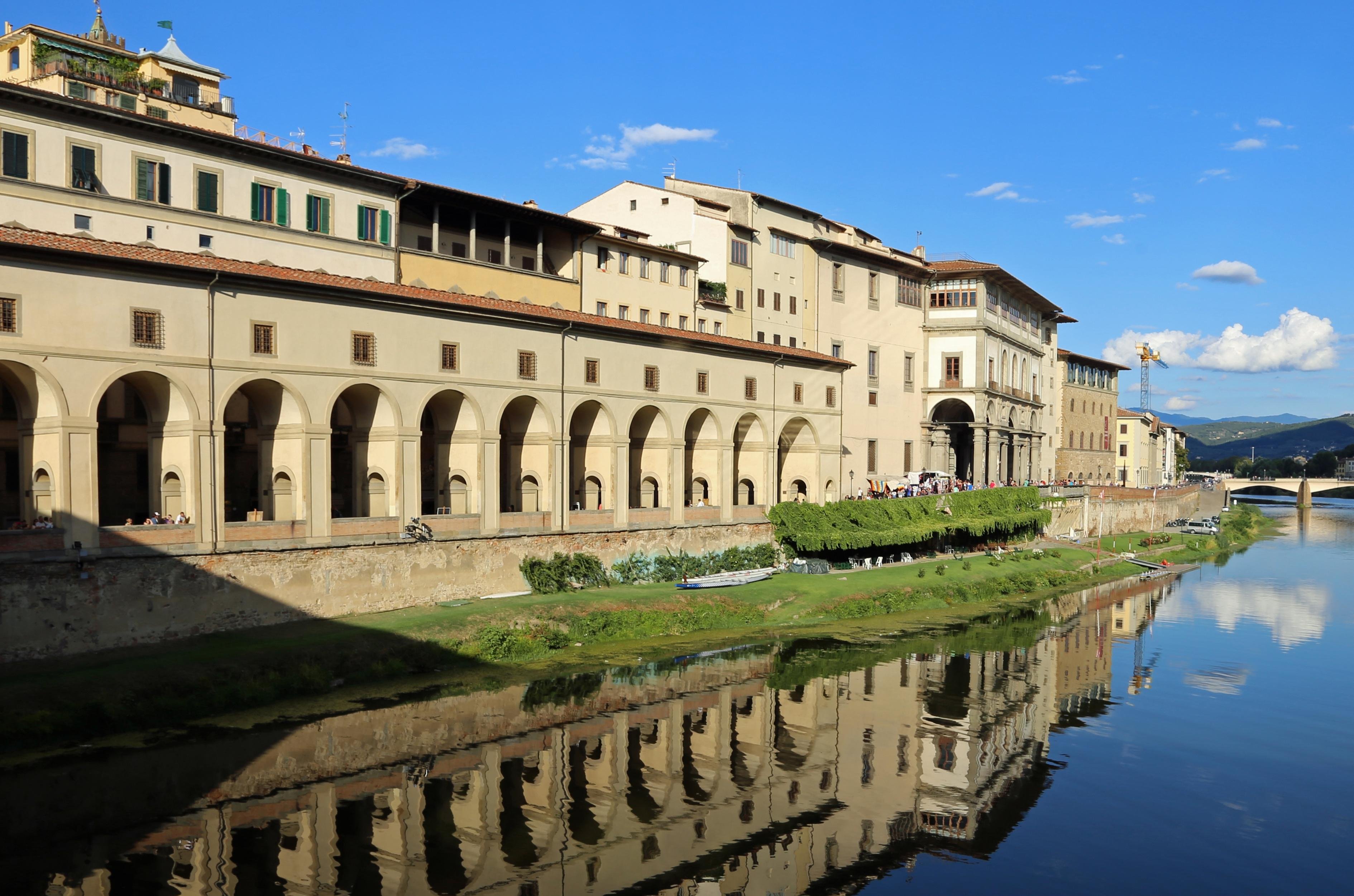 Florence: Uffizi Gallery & Vasari Corridor Tour