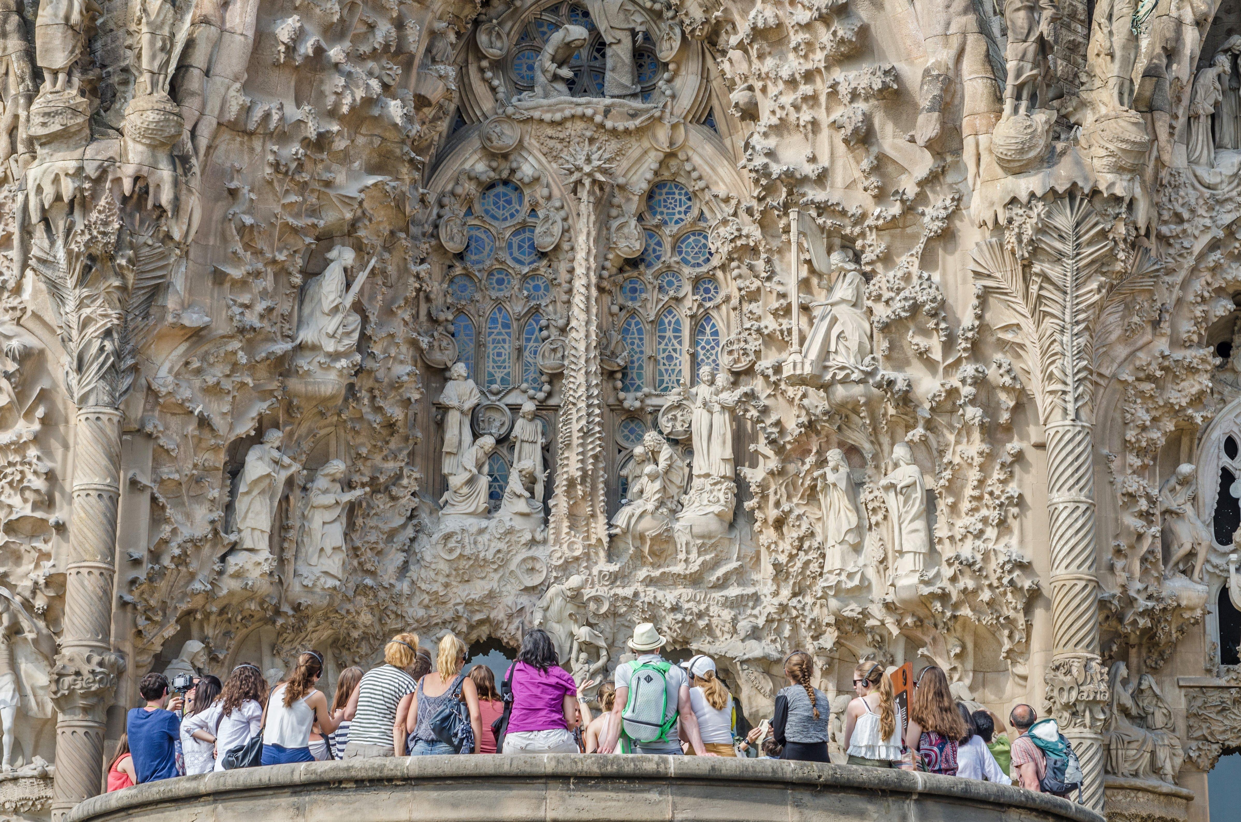 Barcelona: Sagrada Familia Fast Track Guided Tour - 2026 (Verified Reviews)