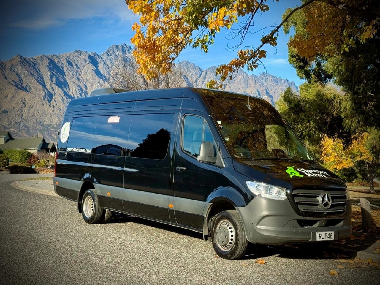 Milford Sound Small-Group Day Tour from Queenstown with Cruise & Lunch
