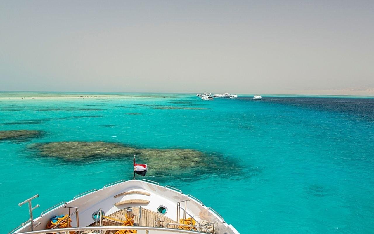 Tiran Island Snorkel & Dive Day Trip from Sharm El Sheikh