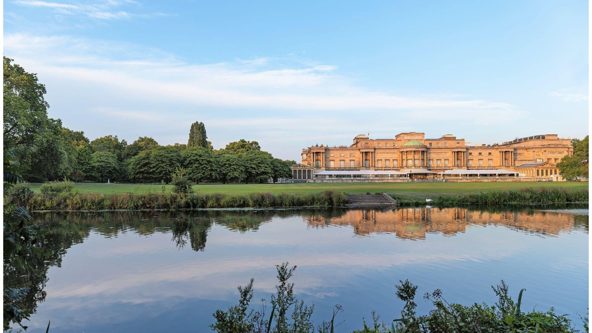 Buckingham Palace State Rooms Entry & Royal London Audio App