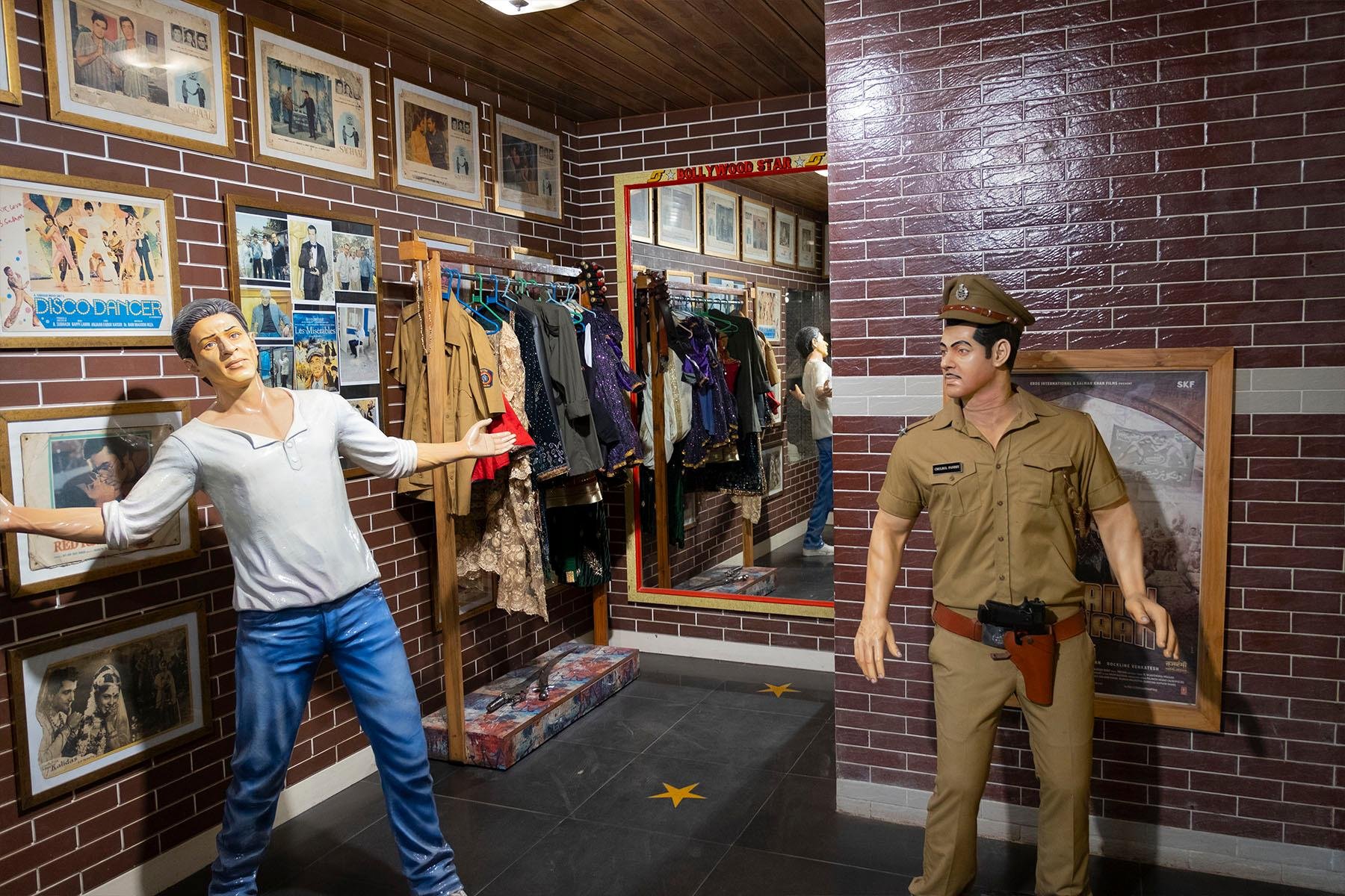Mumbai: Exclusive Bollywood Film Studio Experience