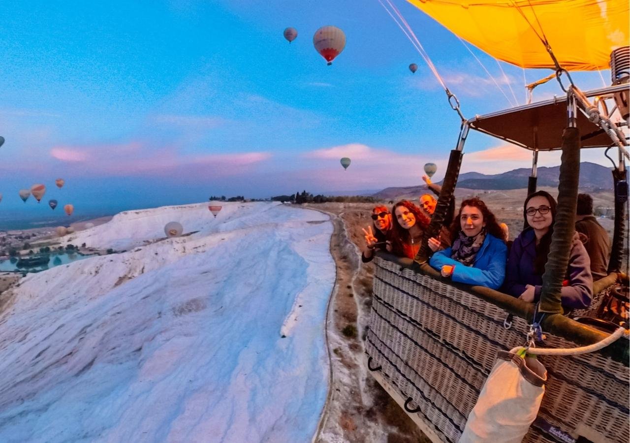 Pamukkale Sunrise Hot Air Balloon Experience