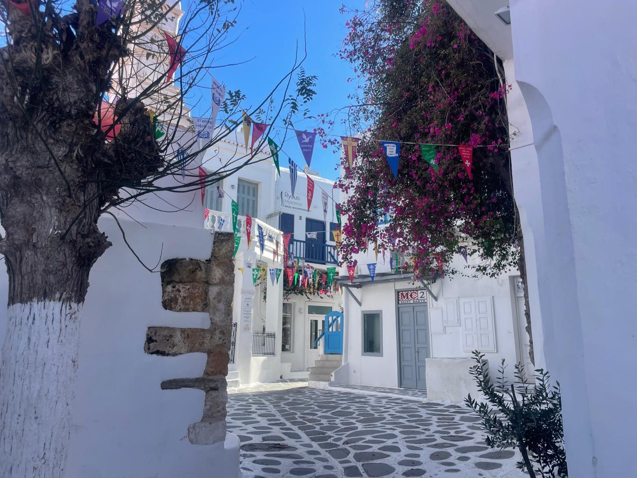 Mykonos Old Town: Aesthetic Secret Alleys & Sunset Photo Tour